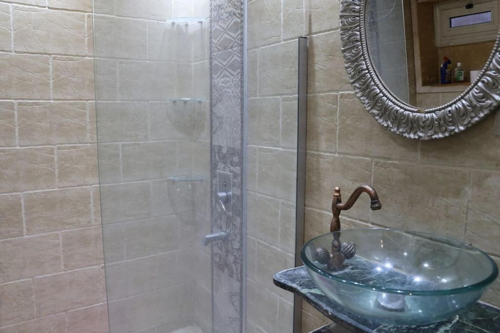 Charming 2BR Apt in Scenic Zamalek - Cosmic 7