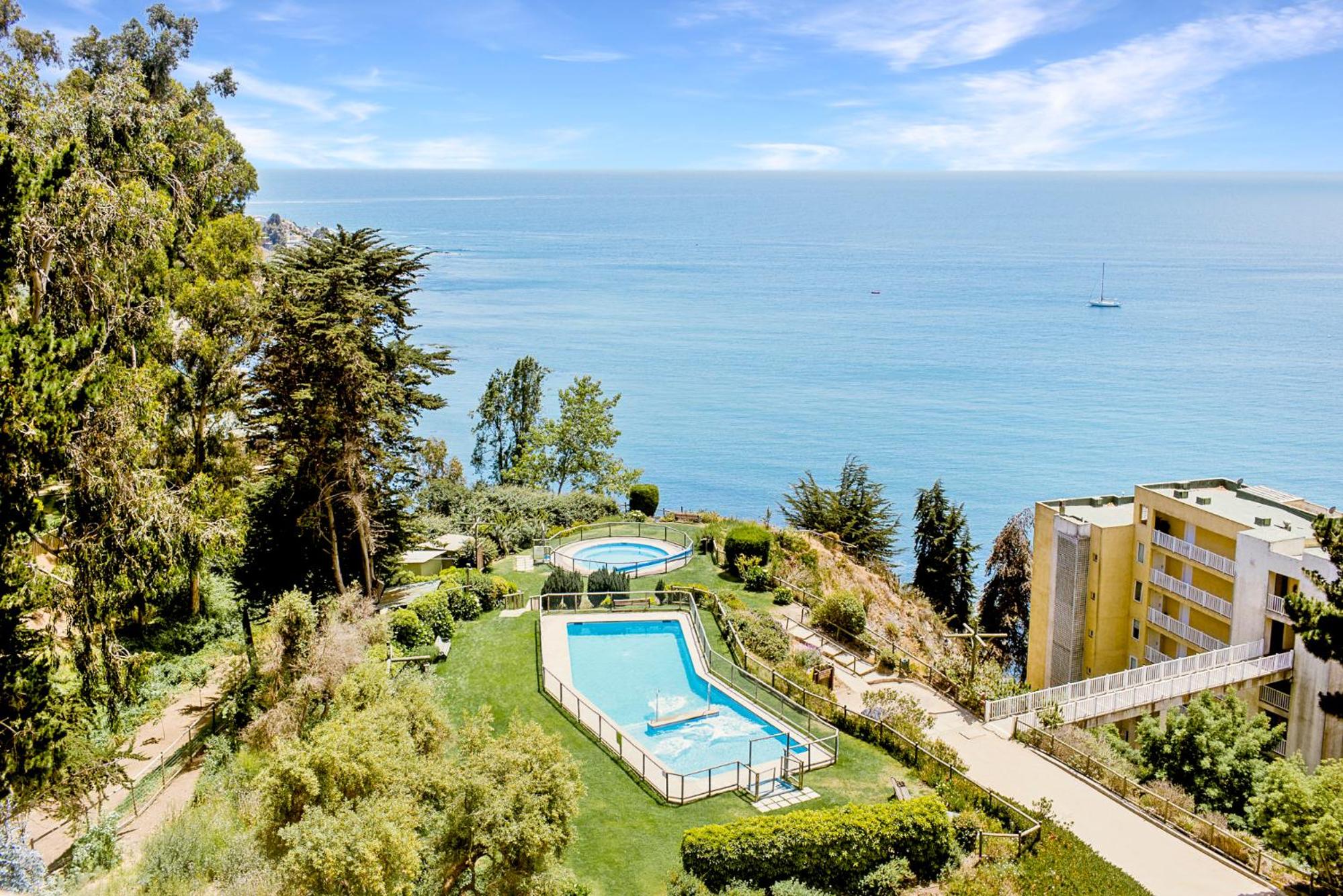 Depto Frente al Mar con Piscinas, Quincho, Jacuzzi y Sauna