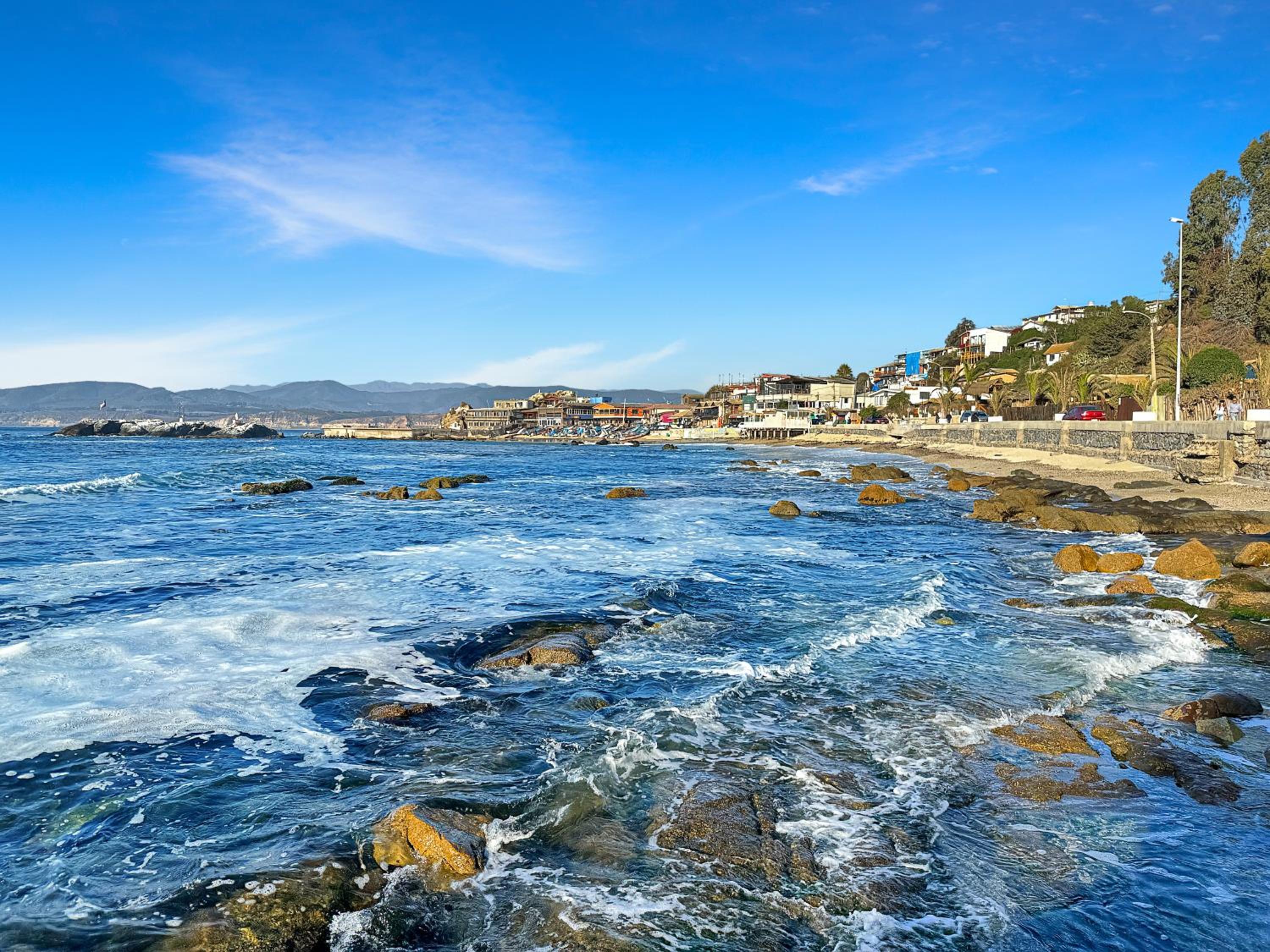 Depto Frente al Mar con Piscinas, Quincho, Jacuzzi y Sauna