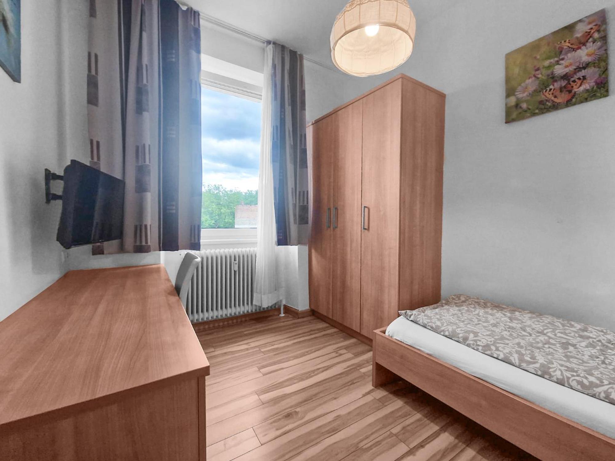 Josef Wolfik strasse 10 Apartment