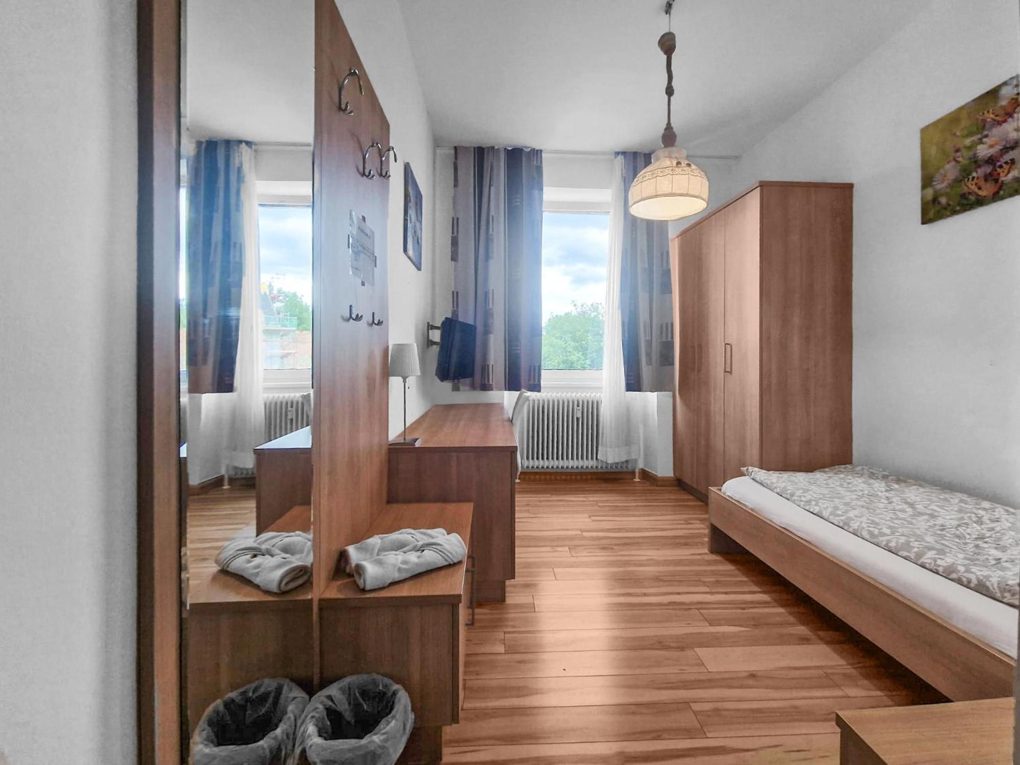 Josef Wolfik strasse 10 Apartment