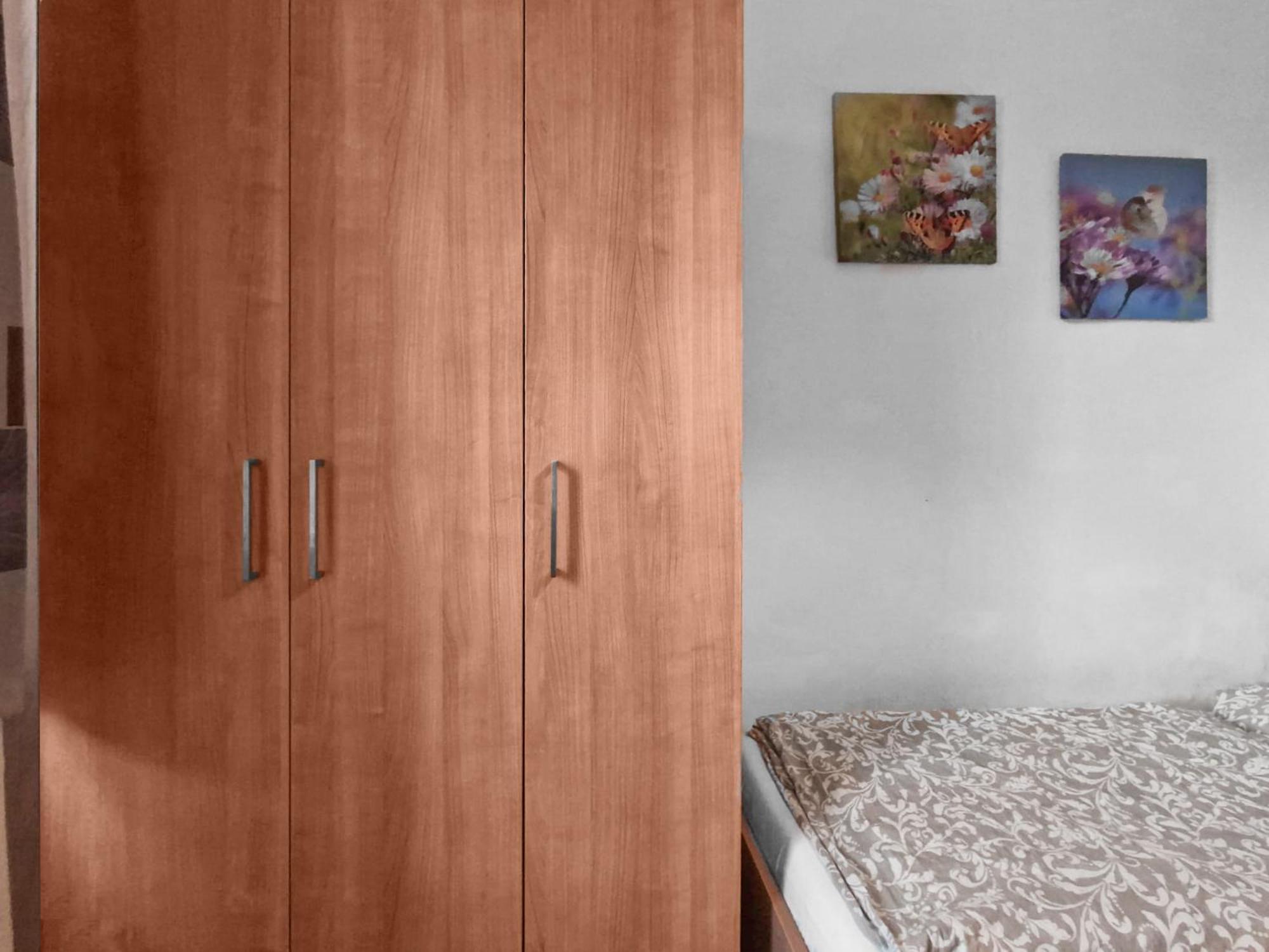 Josef Wolfik strasse 10 Apartment