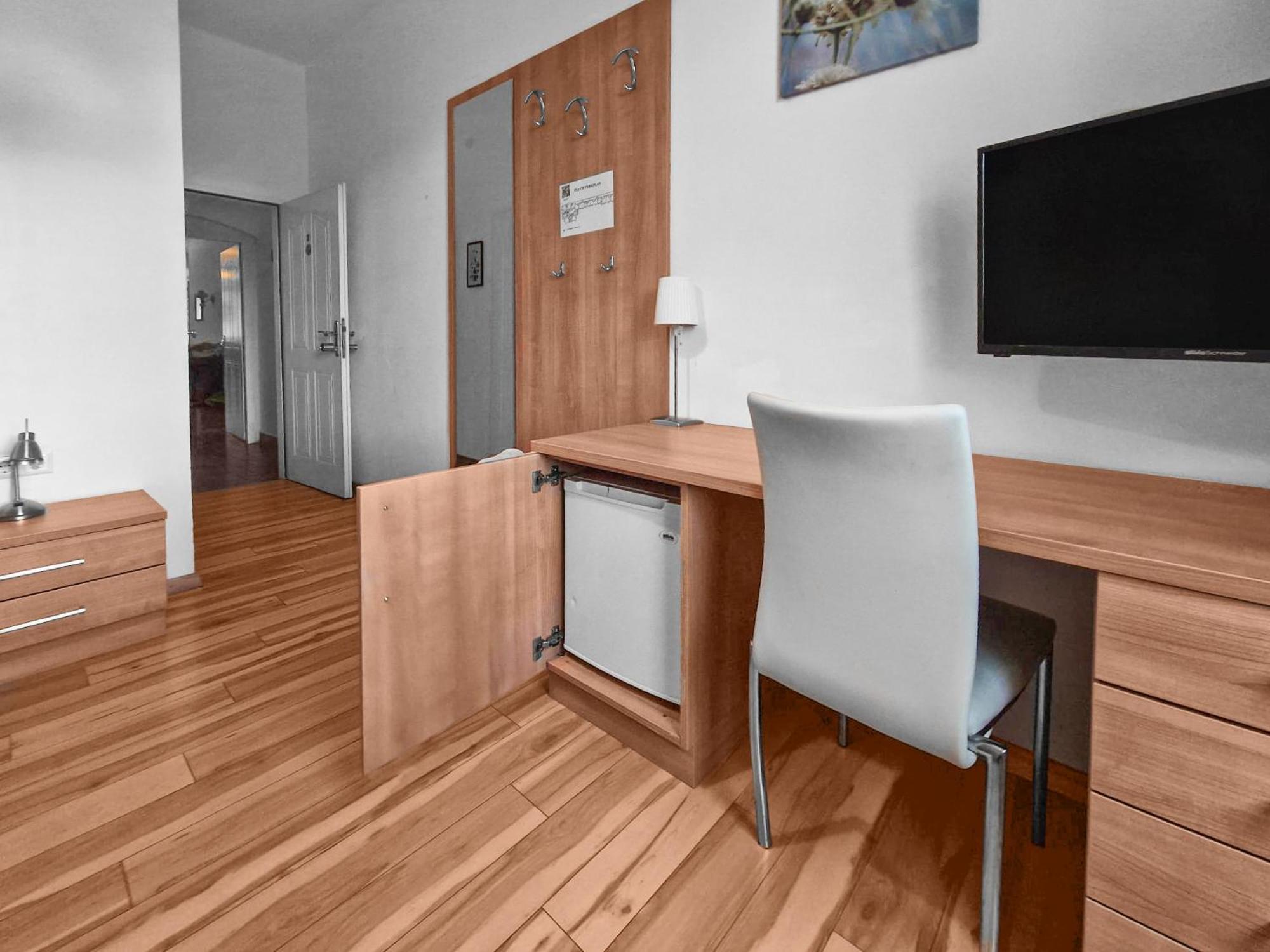 Josef Wolfik strasse 10 Apartment