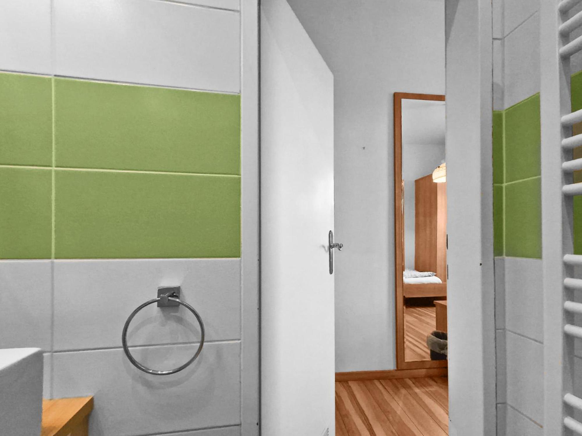 Josef Wolfik strasse 10 Apartment