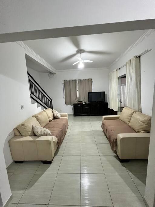 Duplex familiar com piscina de aquecimento solar