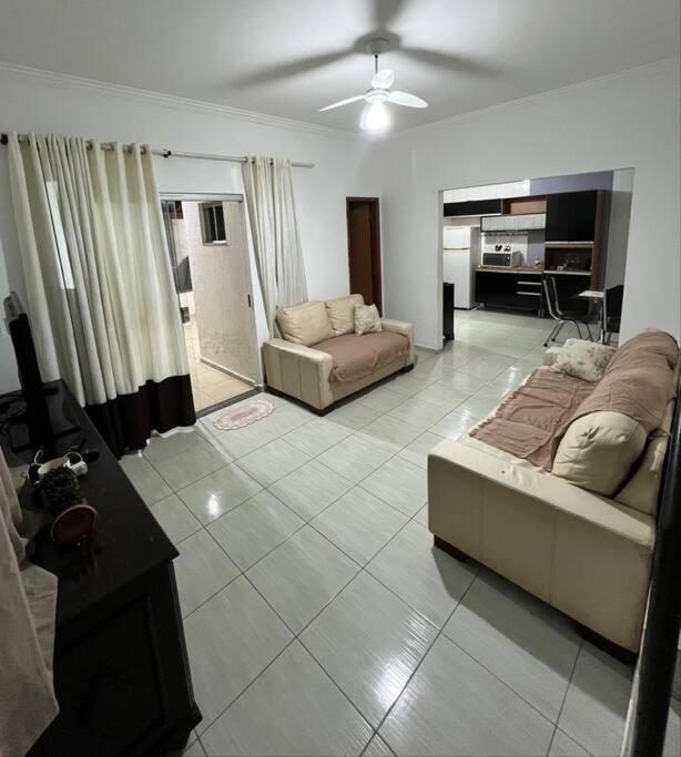 Duplex familiar com piscina de aquecimento solar