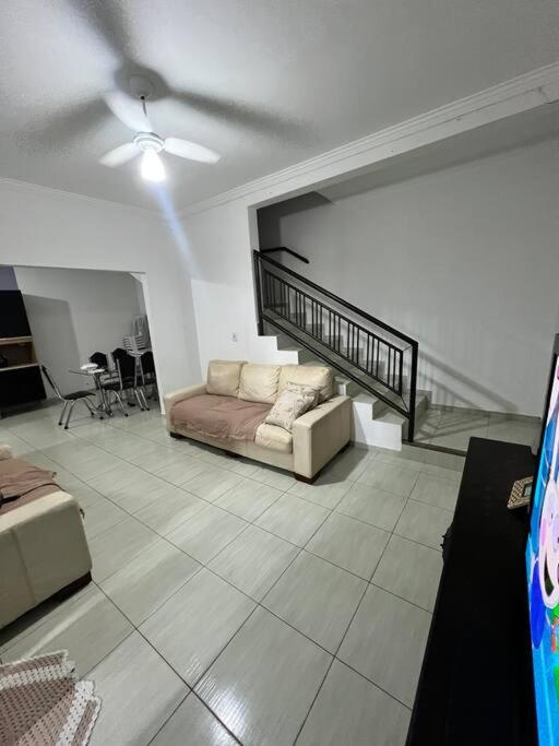 Duplex familiar com piscina de aquecimento solar
