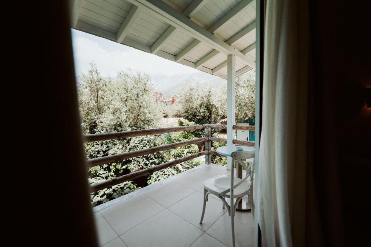 Drymades Bungalows Adults Only