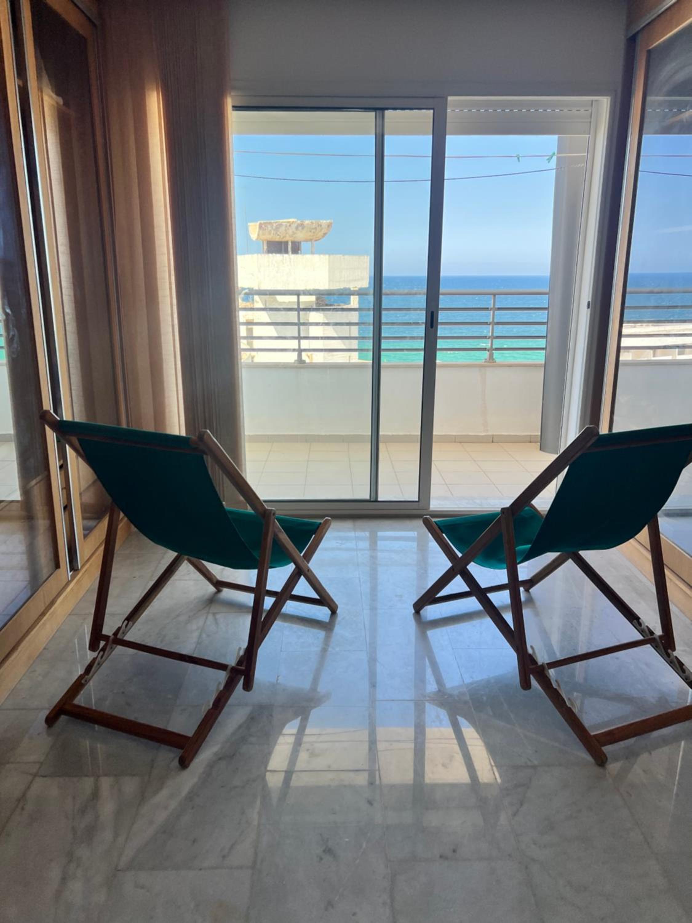 Apparemment magnifique vue mer