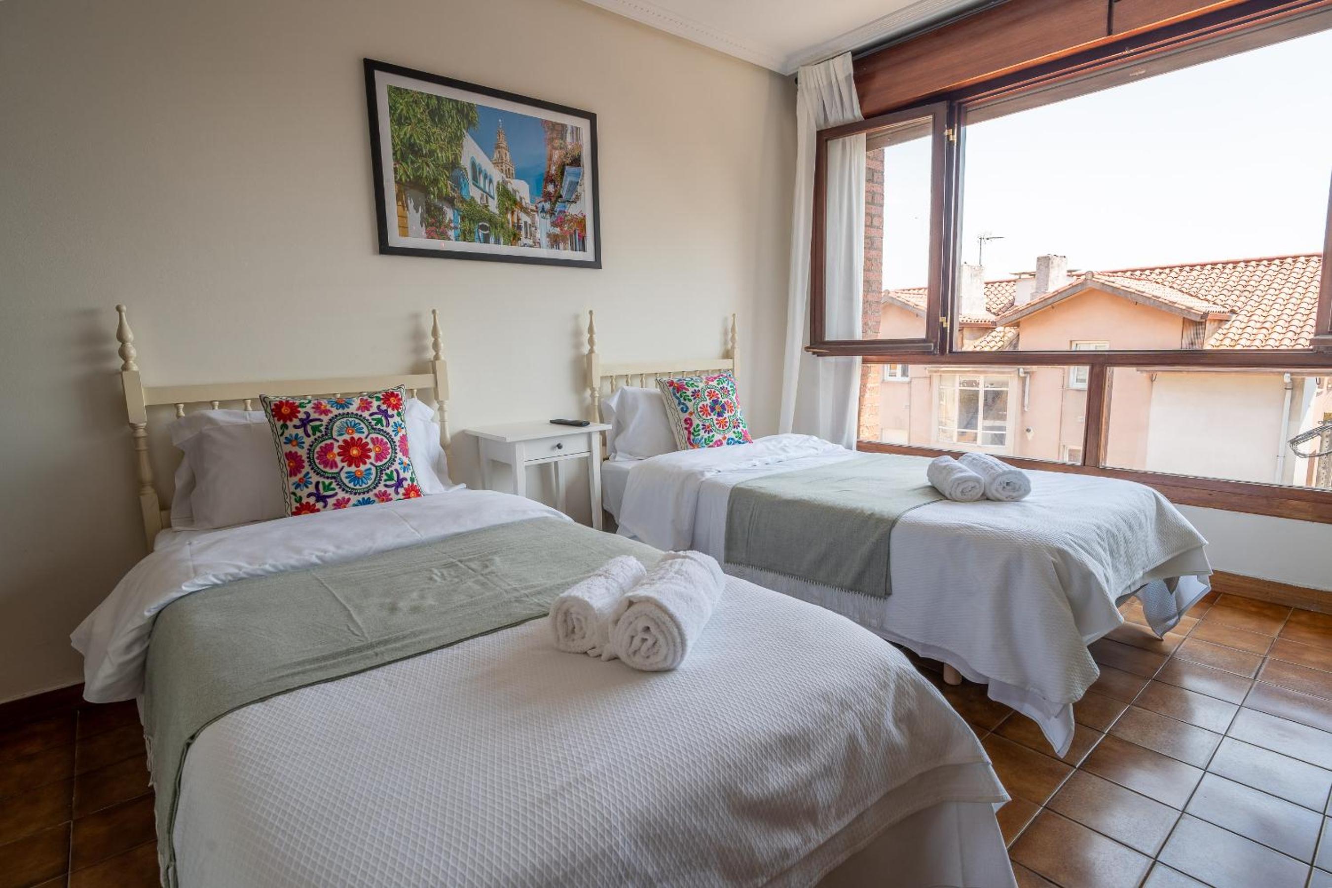 Oliva Rooms 3000