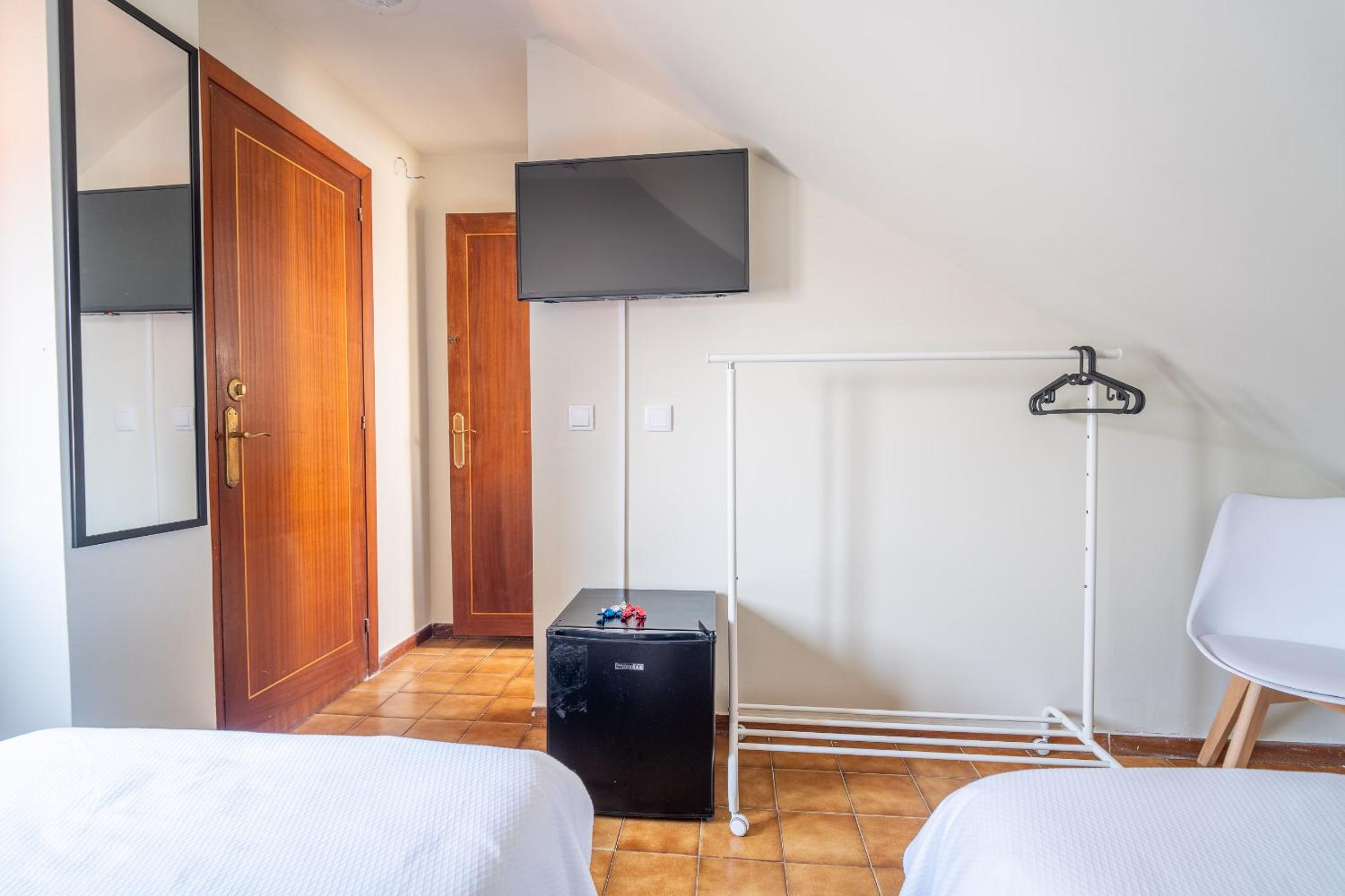 Oliva Rooms 3000