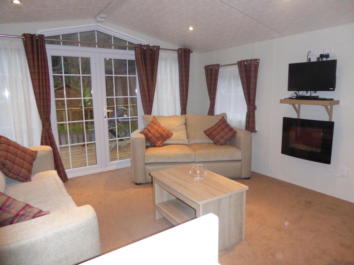 Lewis Lodge view 5