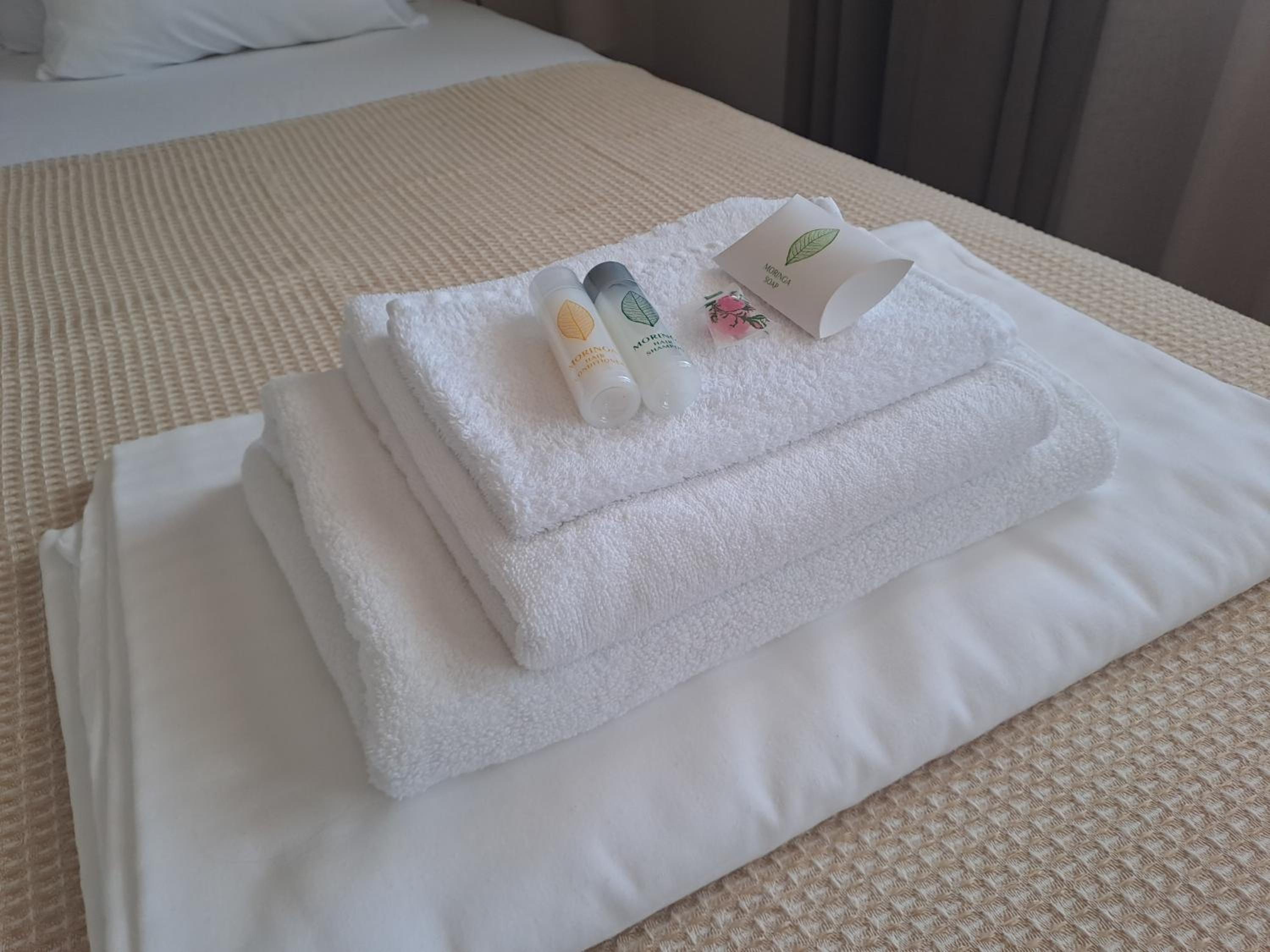 LAZARA Guest House