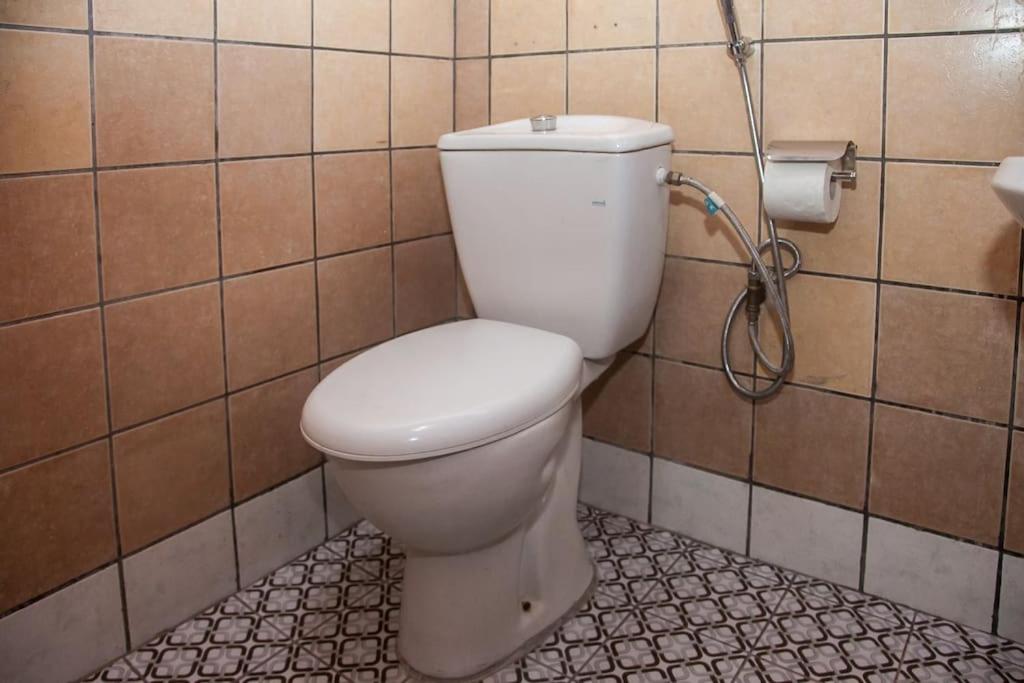 Spacieux Appartement calme, climatisé avec WIFI, Plein Centre Ville AKWA Douala