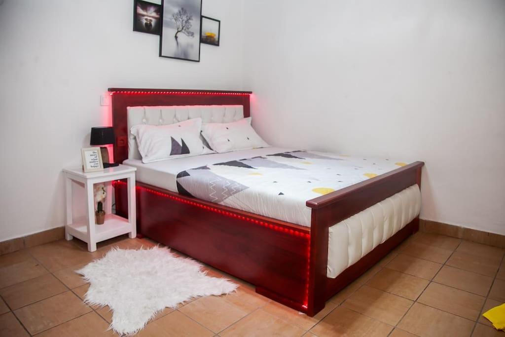Spacieux Appartement calme, climatisé avec WIFI, Plein Centre Ville AKWA Douala