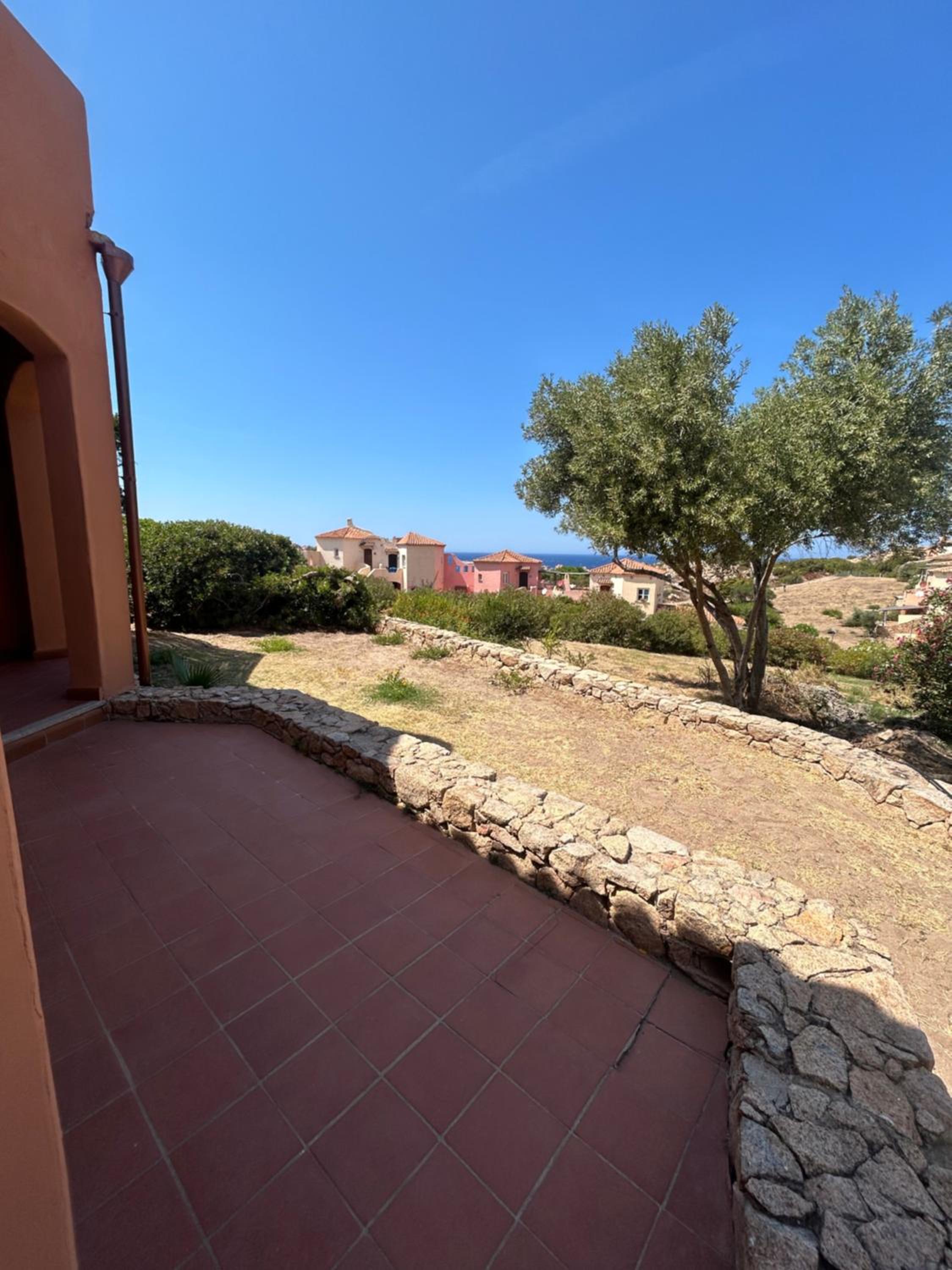 Calarossa Village
