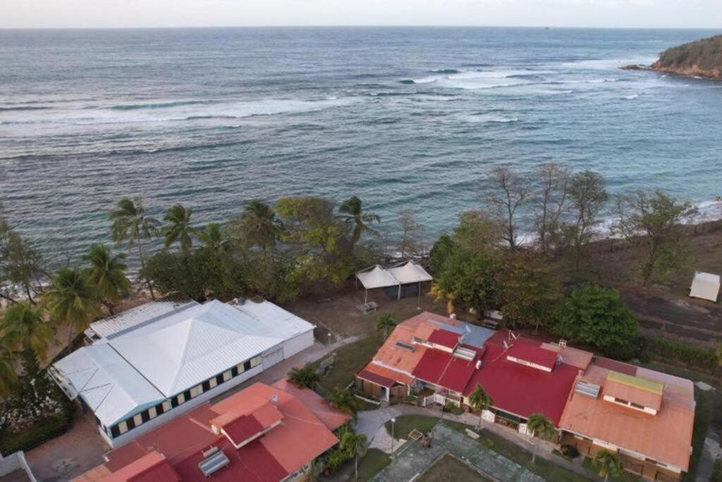 Tartane Logement familial en bord de mer avec accès direct plage & surf