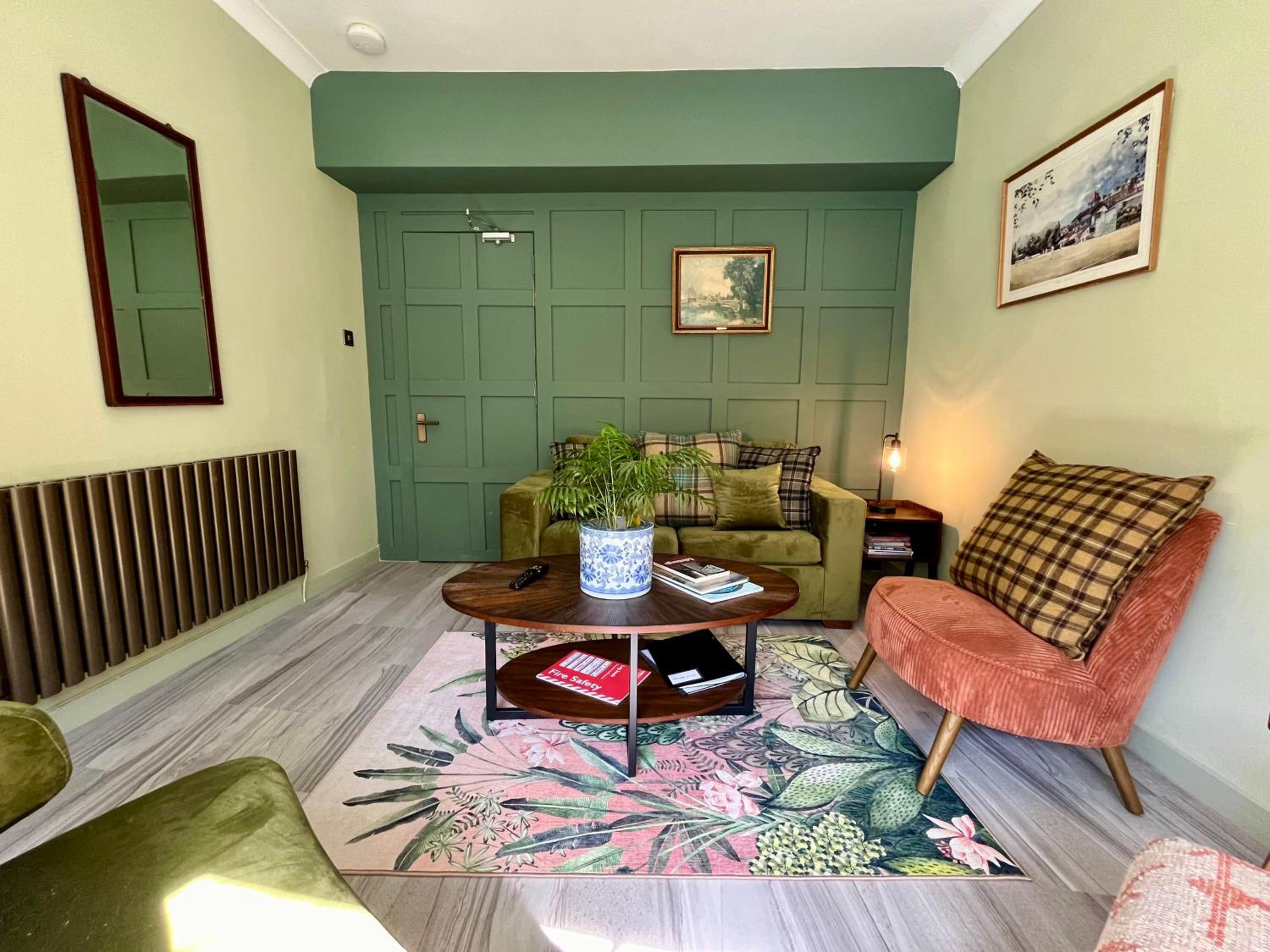 Boutique Castle View 3 Bedroom Apartment view 3