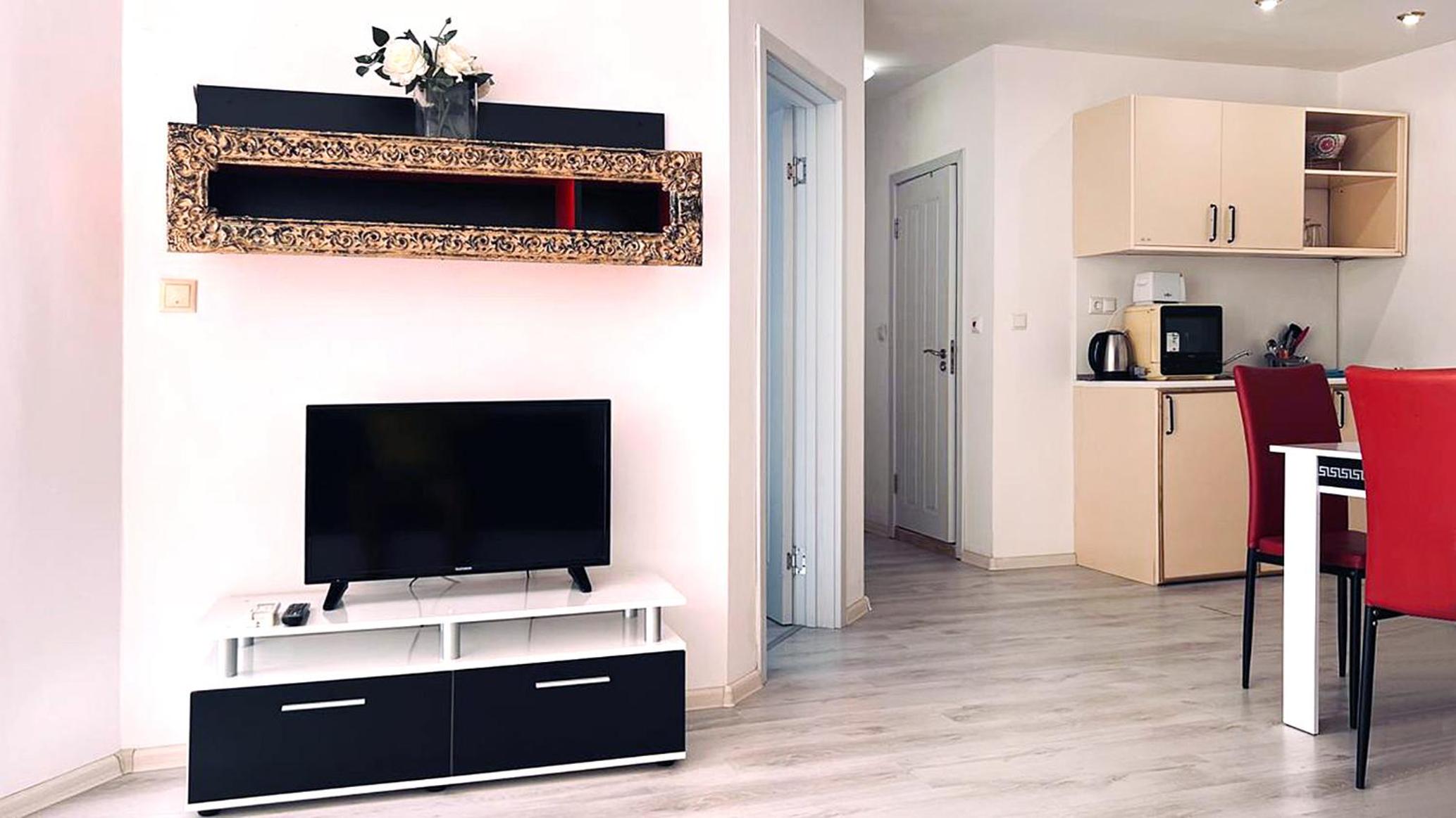 Private apartment with parking and pool