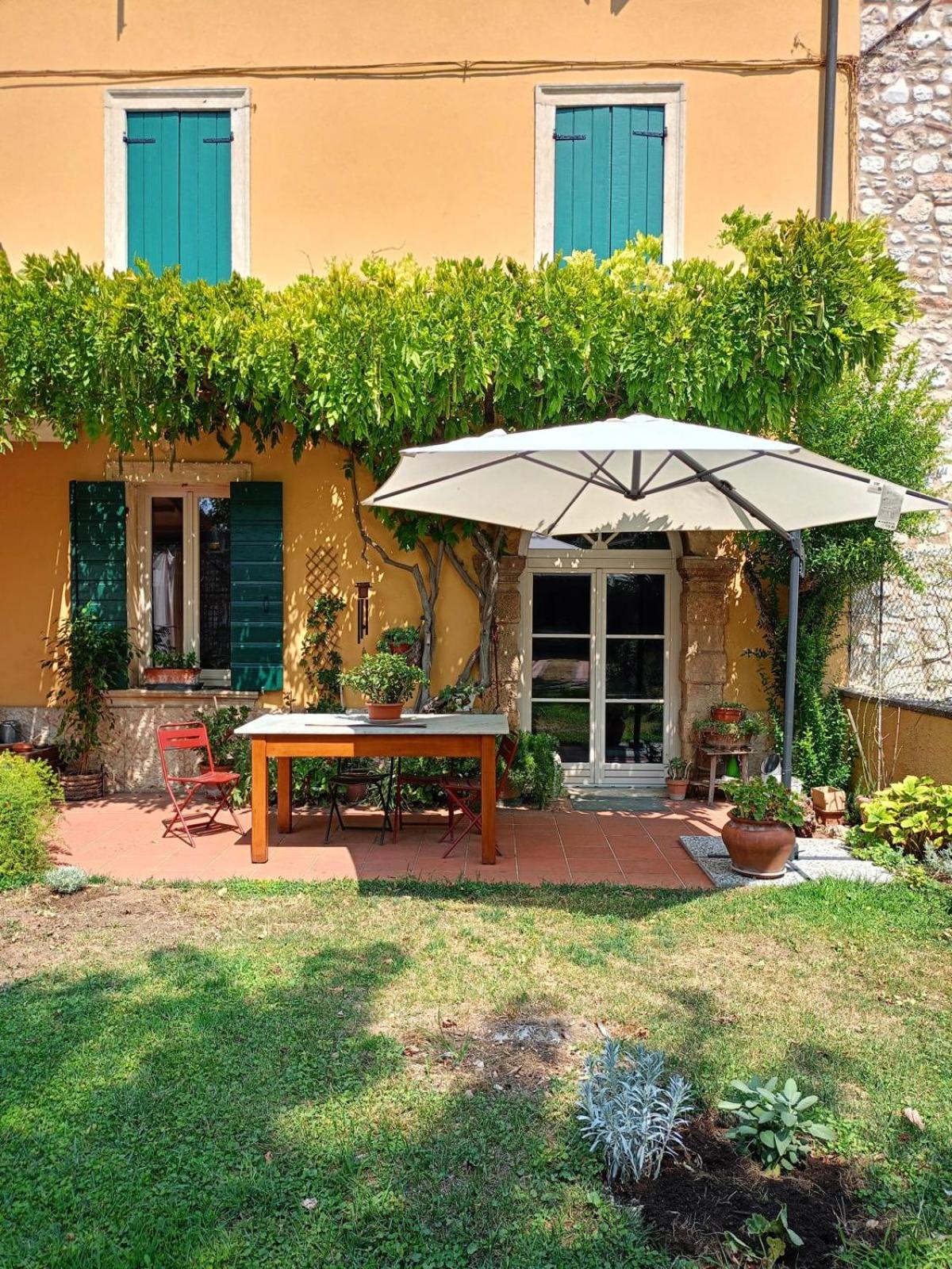 Corte L'Ovo - Country House 15 min from the heart of Verona view 2