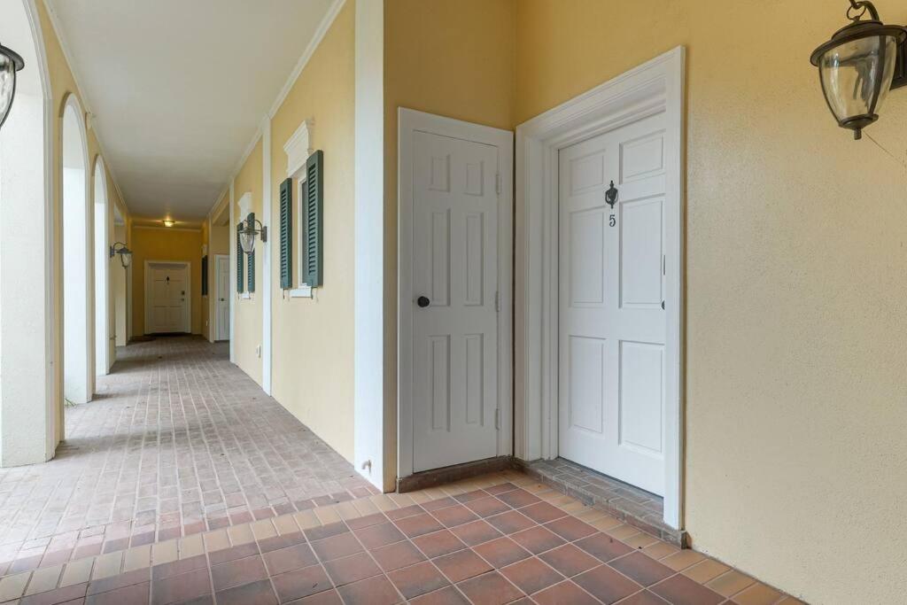 Windsor Lodge Unit 5 close to the beaches Siesta Key view 2