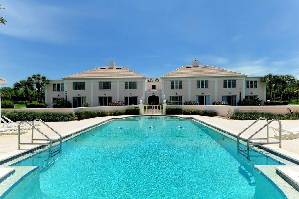 Windsor Lodge Unit 5 close to the beaches Siesta Key view 5