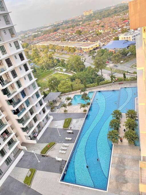 1610 The Platino 5min to Paradigm Sutera JB