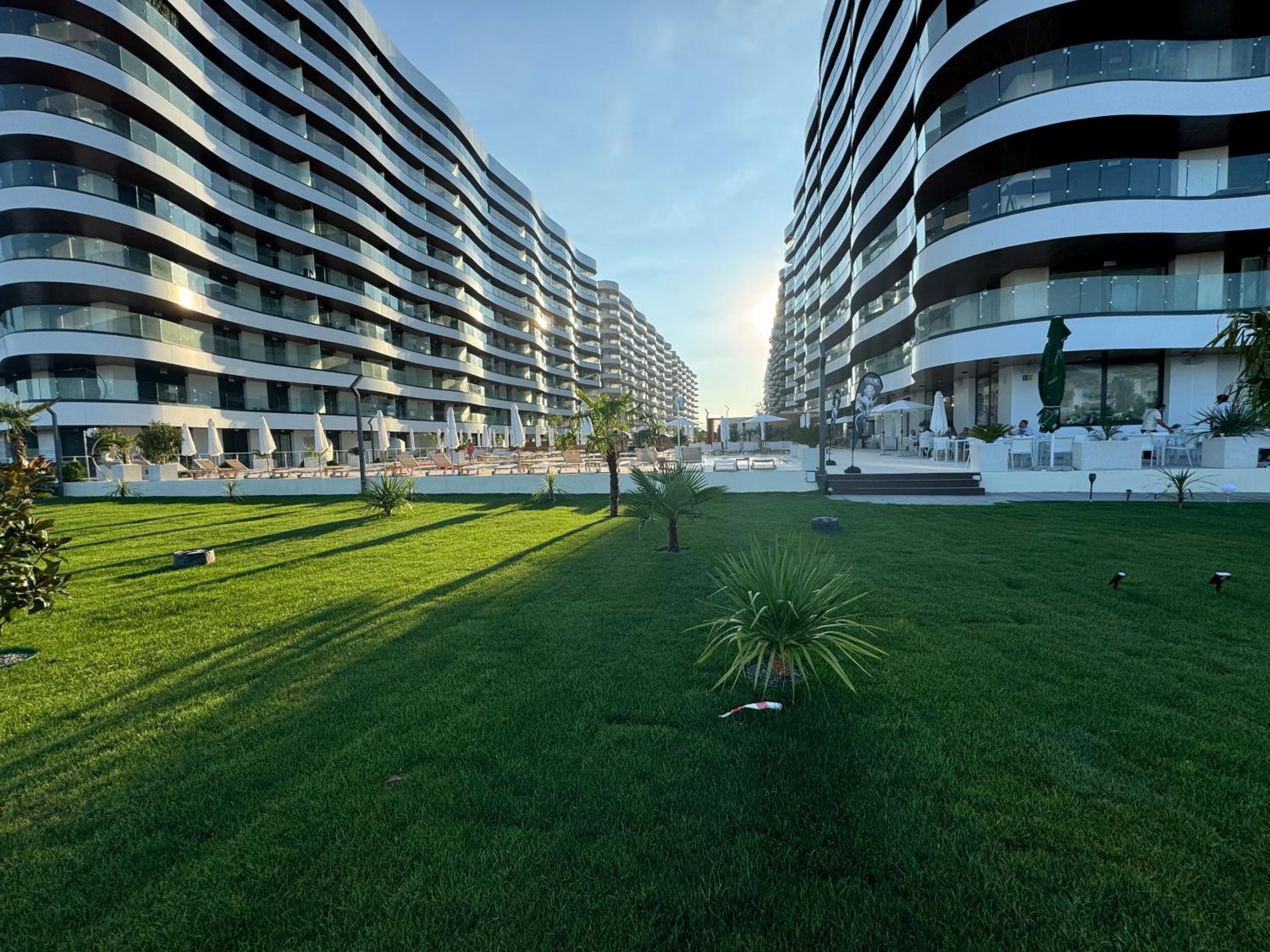 EER Beach Studios Mamaia