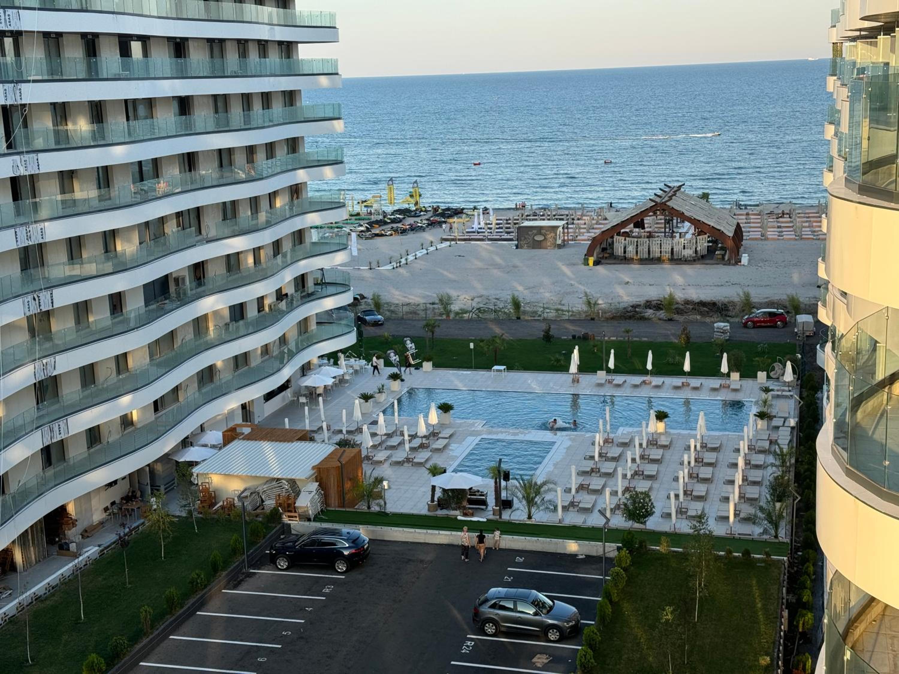 EER Beach Studios Mamaia