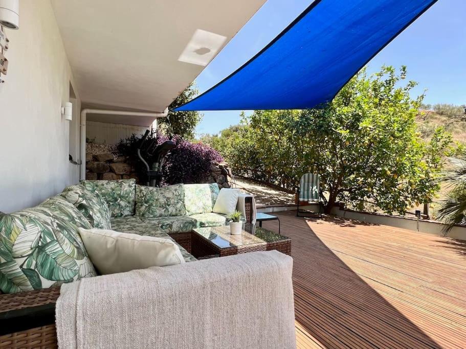 Luxury 'Pool level' Apartment - Comares