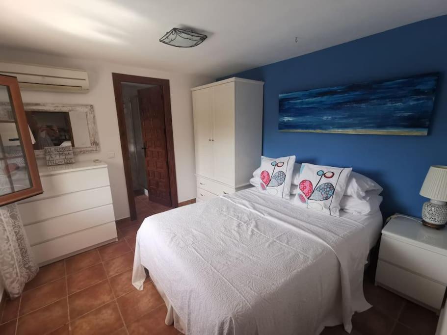 Luxury 'Pool level' Apartment - Comares
