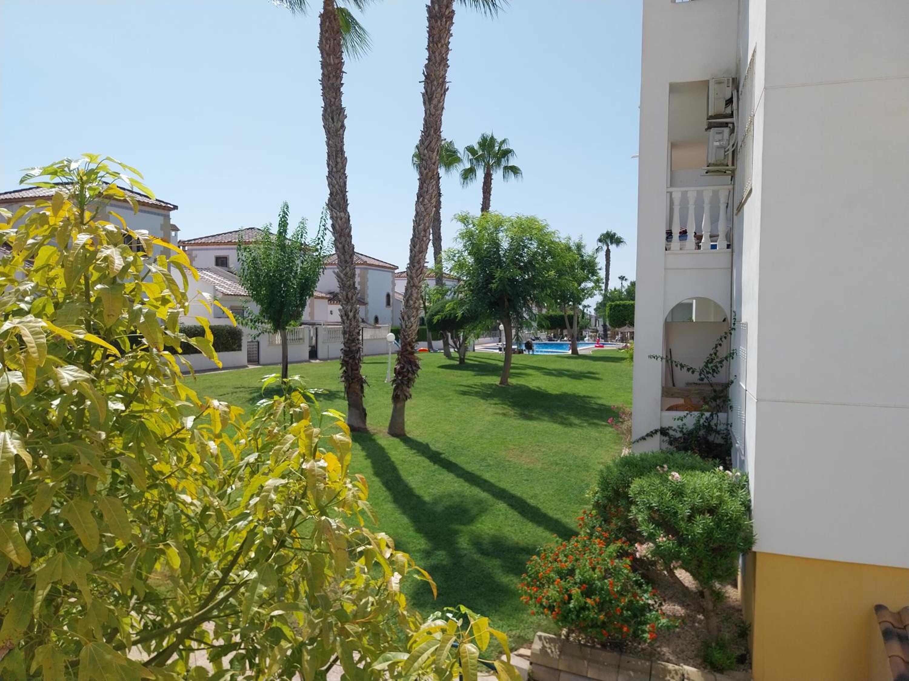 Charming Apartment in front of Villamartin Golf And Plaza