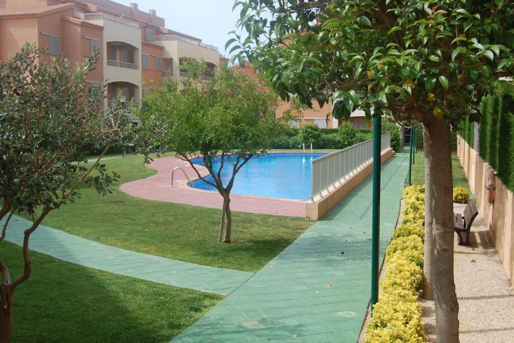 Marina St Jordi Bajos gran terraza, piscina 6 personas photo 3