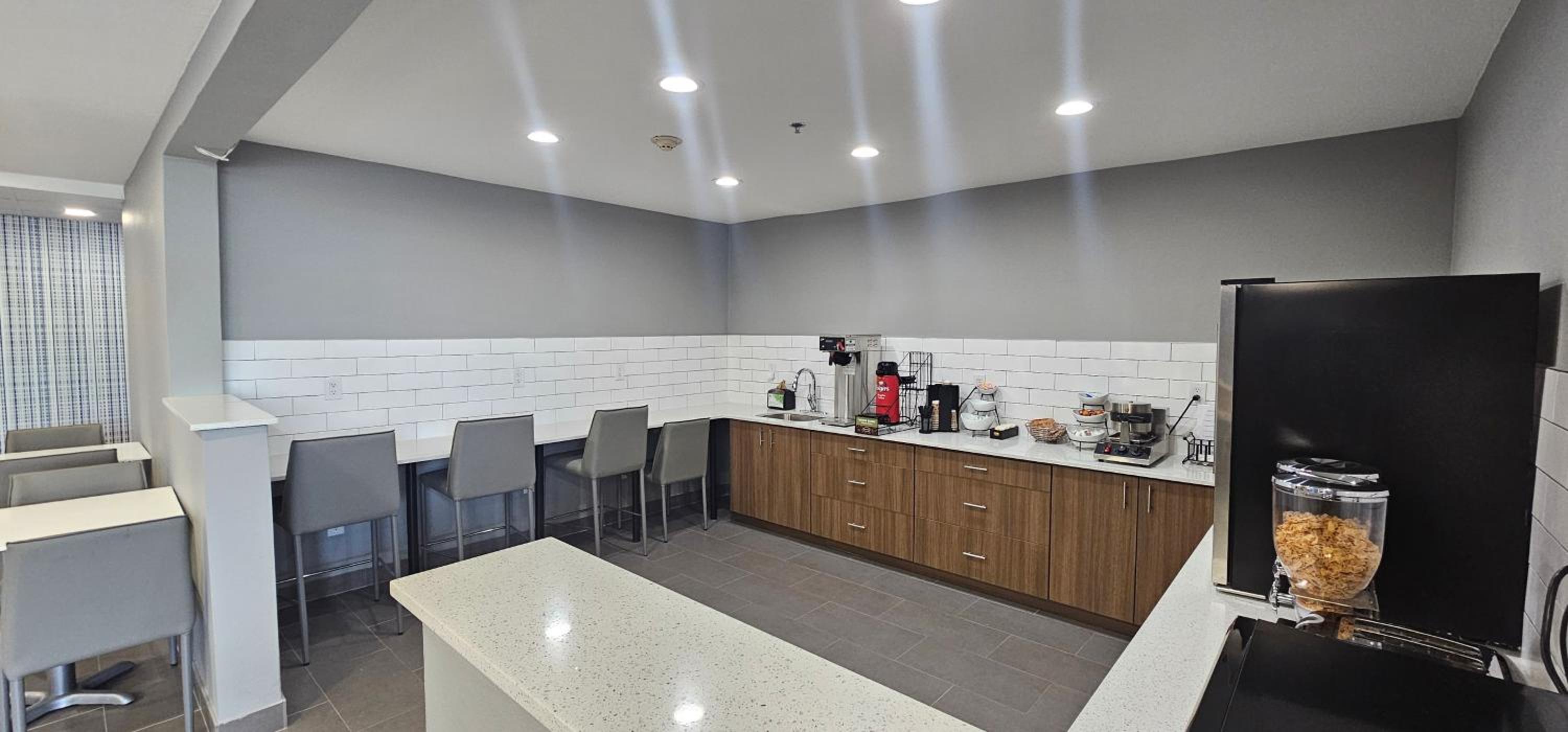 Microtel Inn & Suites by Wyndham Tulsa - Catoosa Route 66