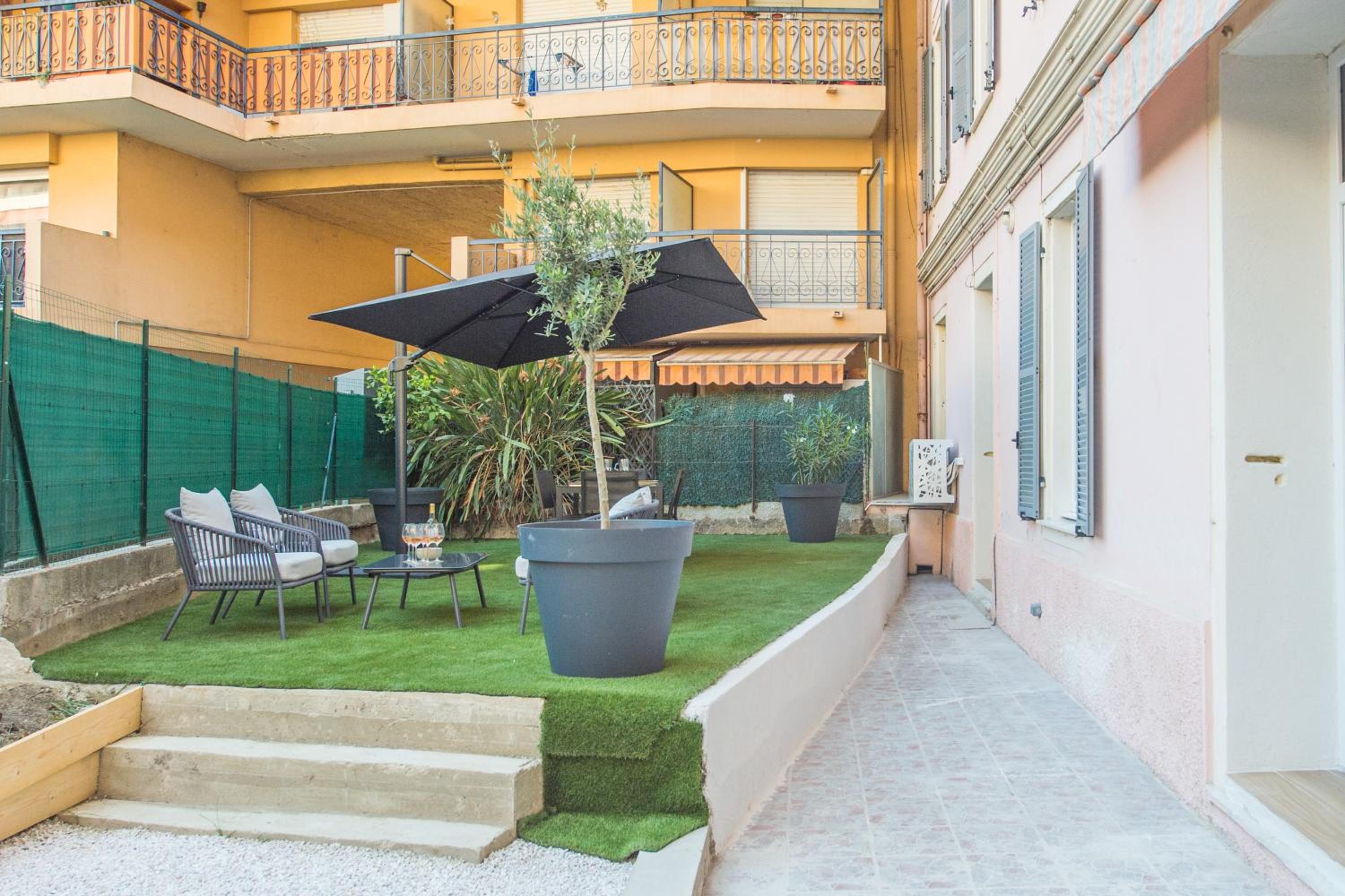 LOGGIAS - Somptueux 4 pièces - Parking - Terrasse - Menton