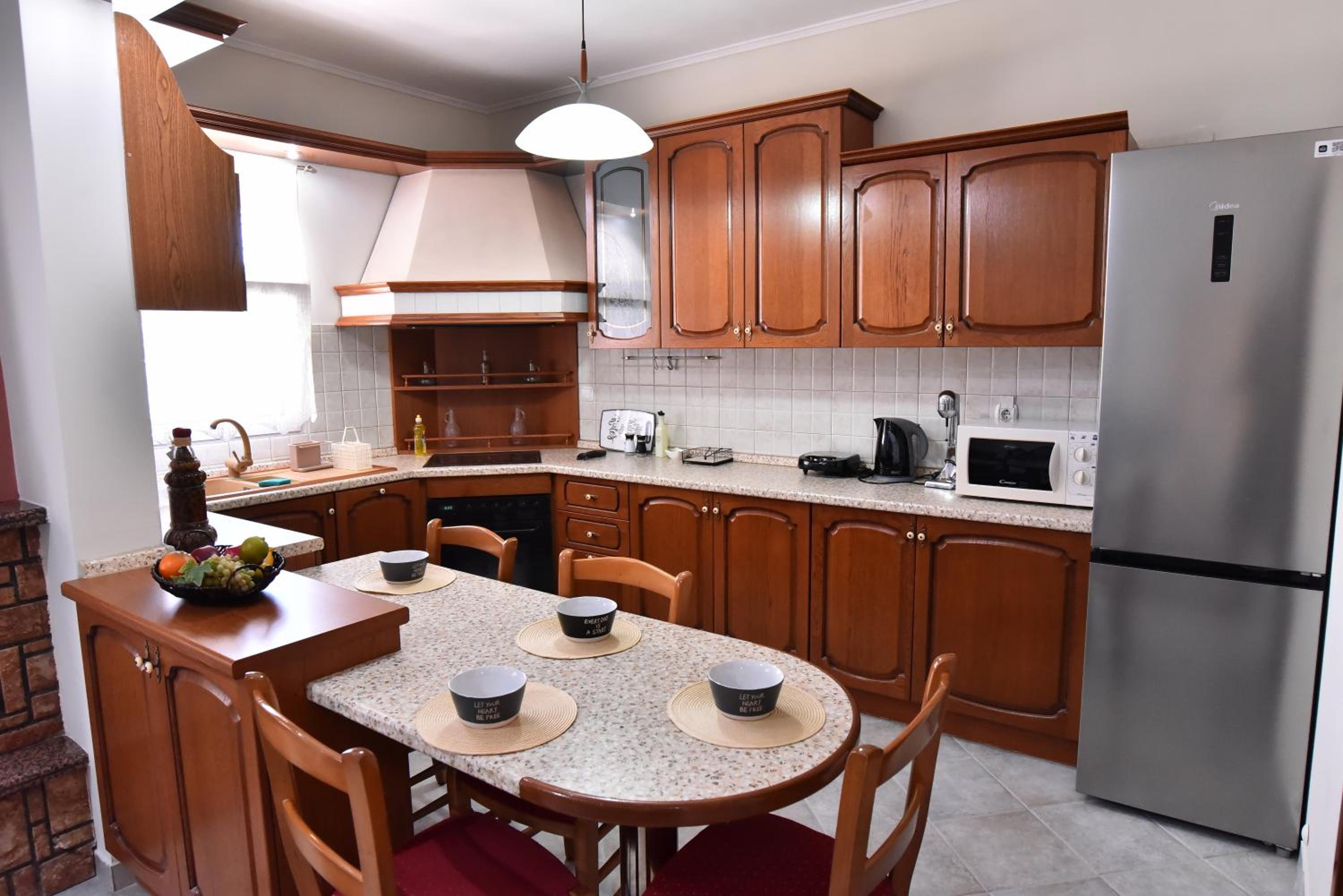 Elia Apartments