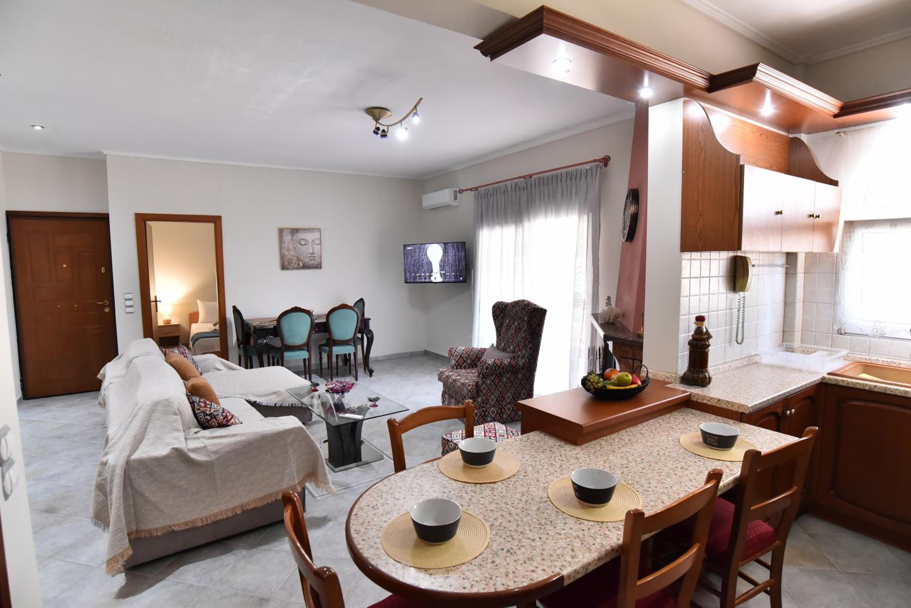 Elia Apartments