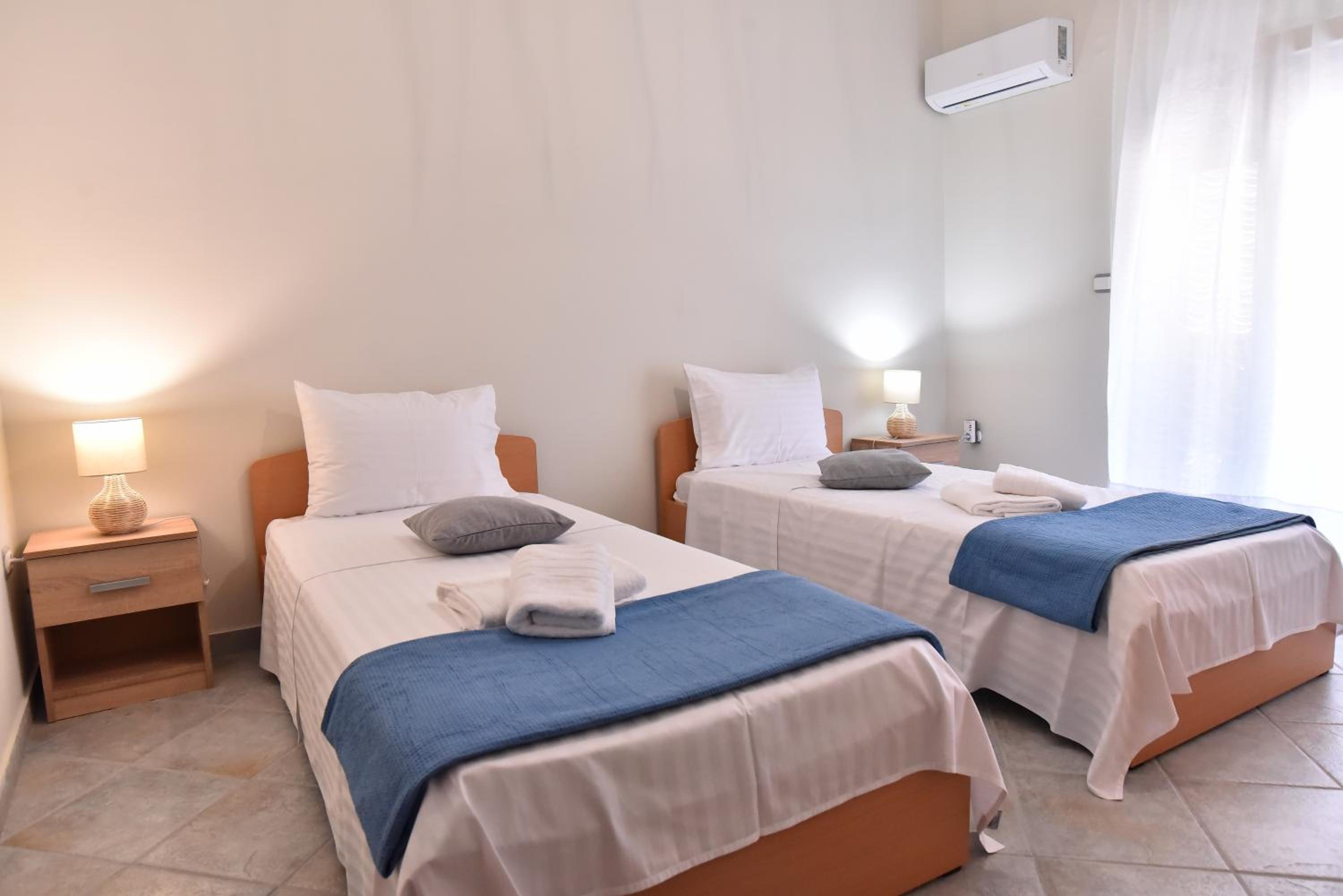 Elia Apartments