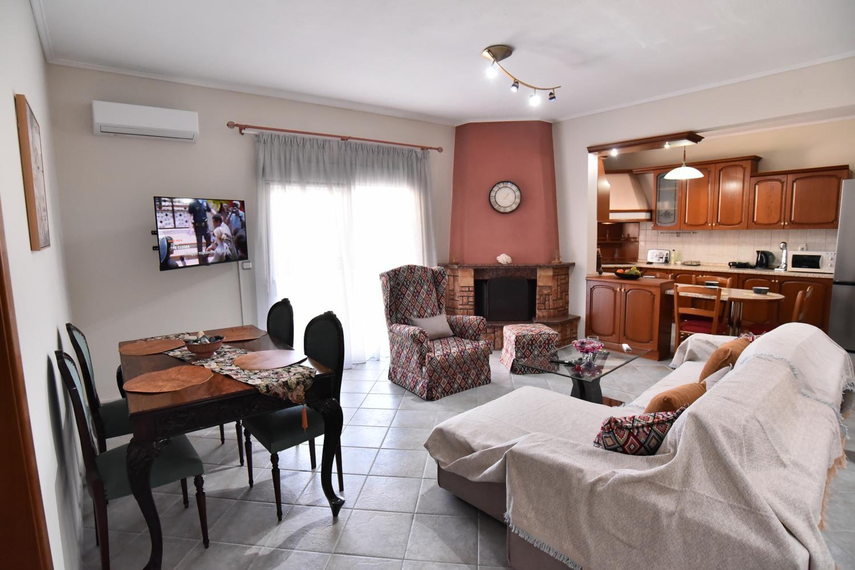Elia Apartments