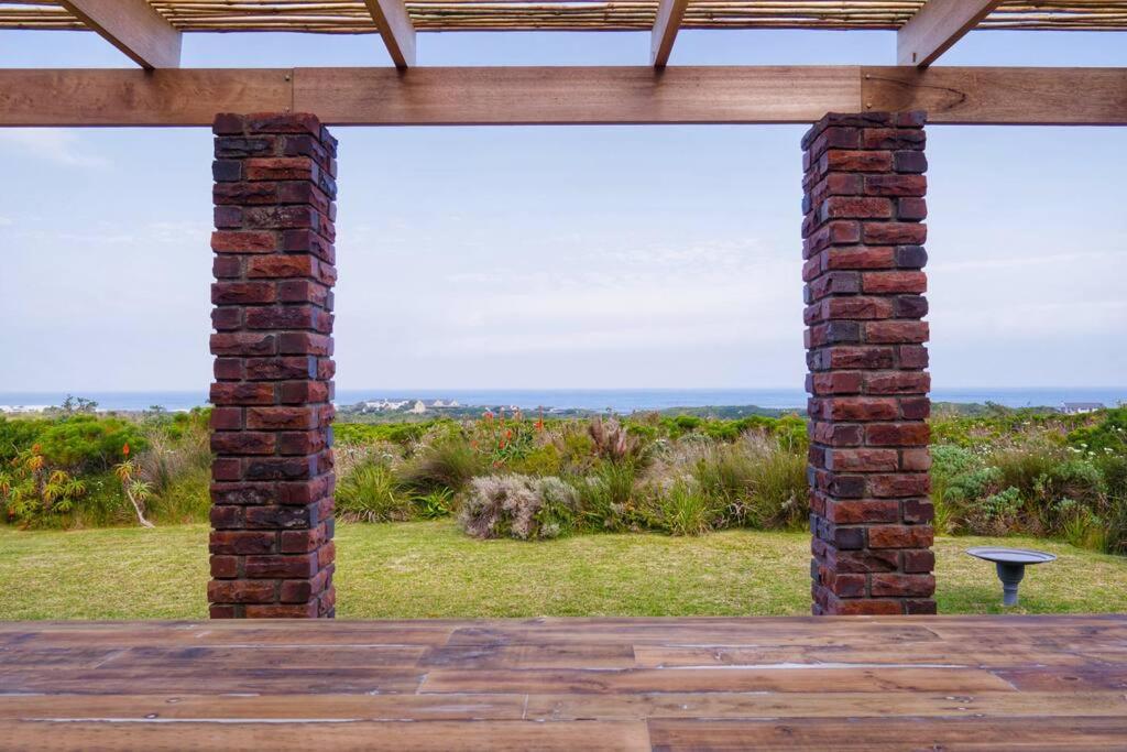 Cozy House with Sea and Mountain Views view 4