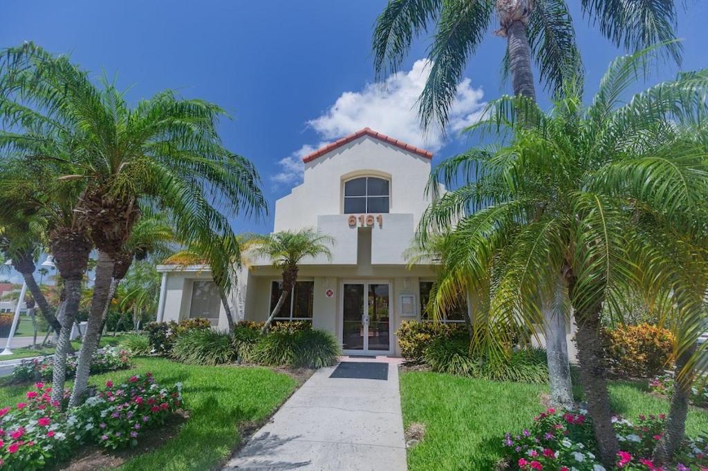 No damage Beautiful and Relaxing Condo min from St Pete beach Discnt available