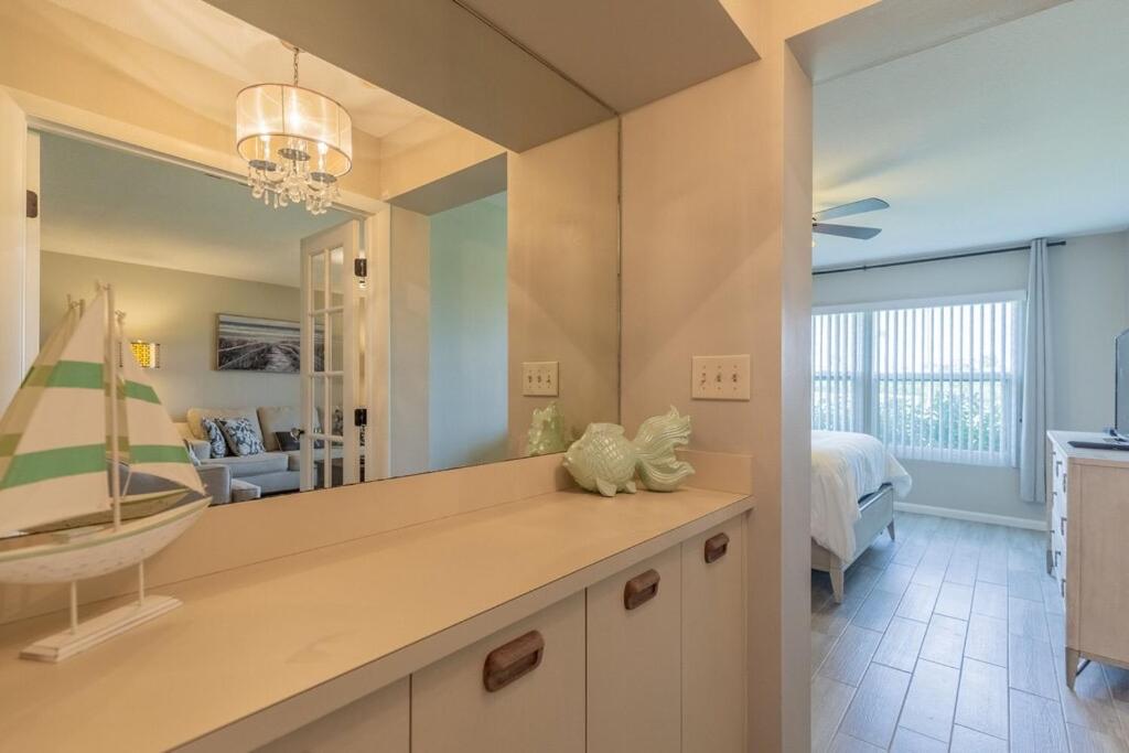 No damage Beautiful and Relaxing Condo min from St Pete beach Discnt available
