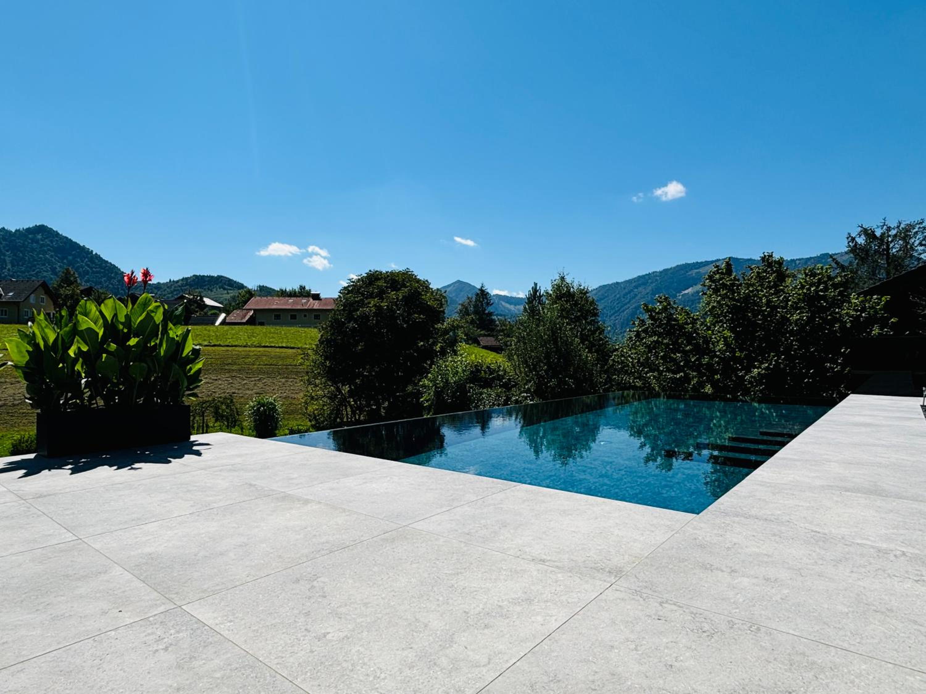 place2be - with infinity pool