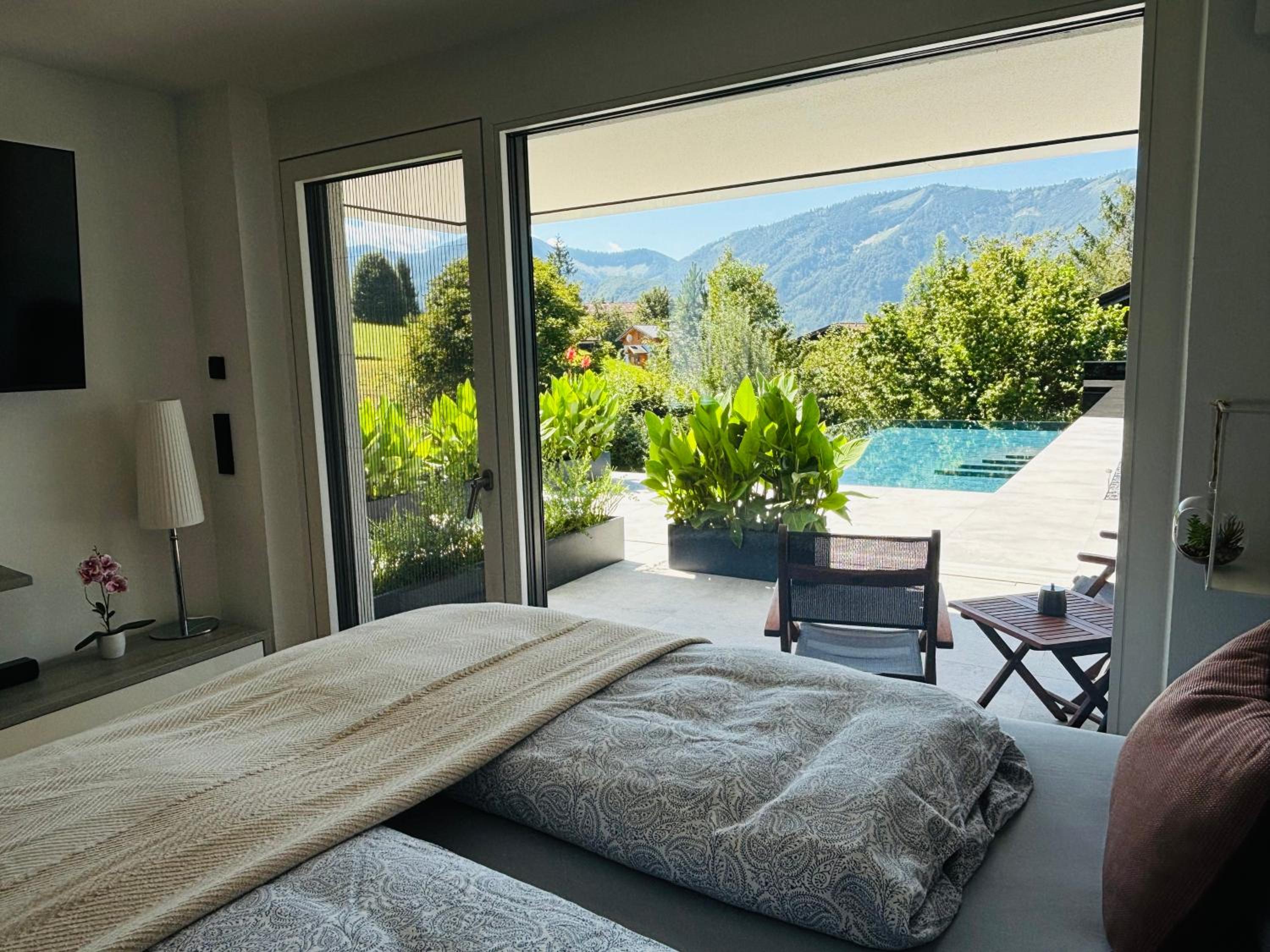 place2be - with infinity pool