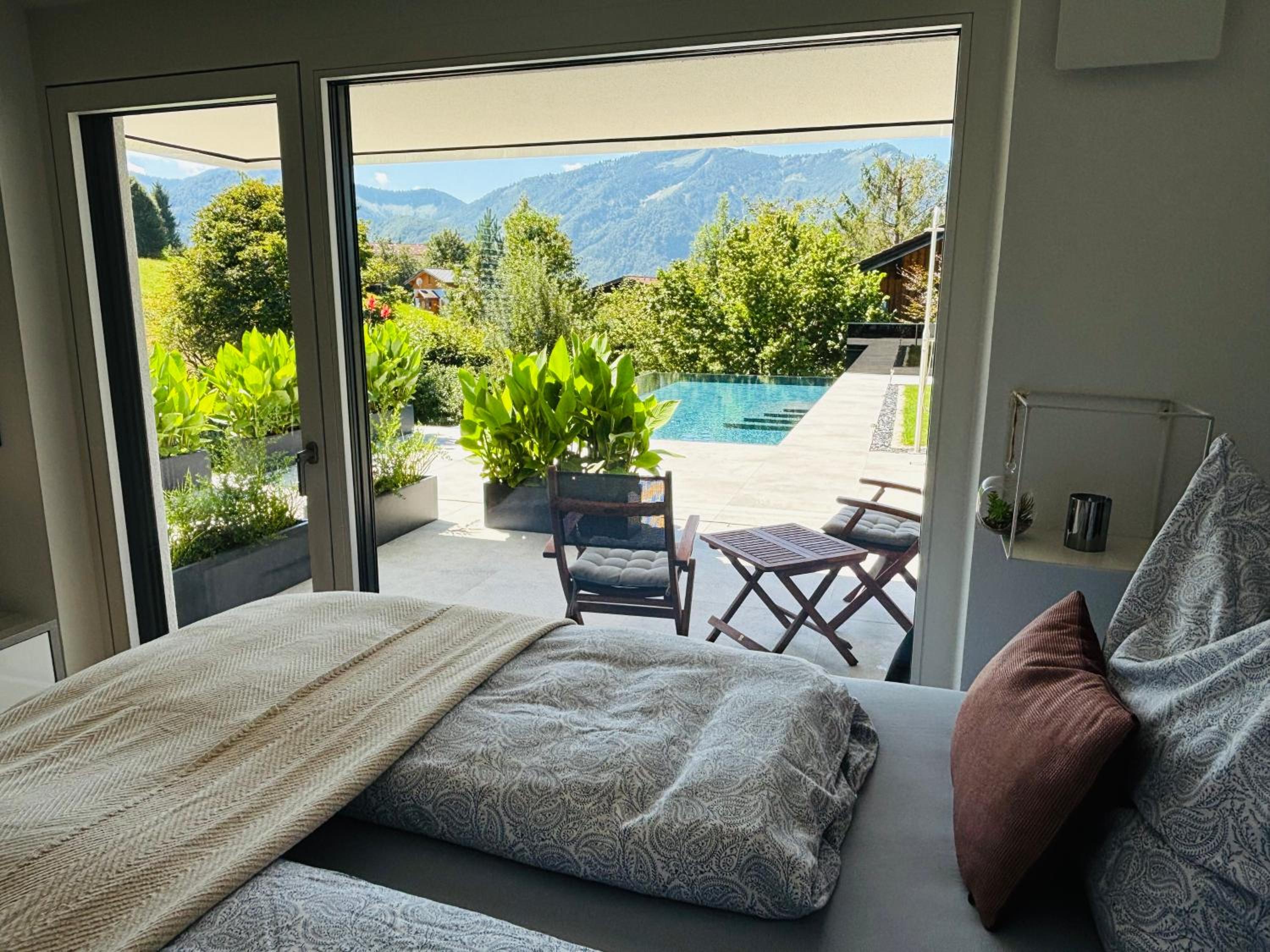 place2be - with infinity pool