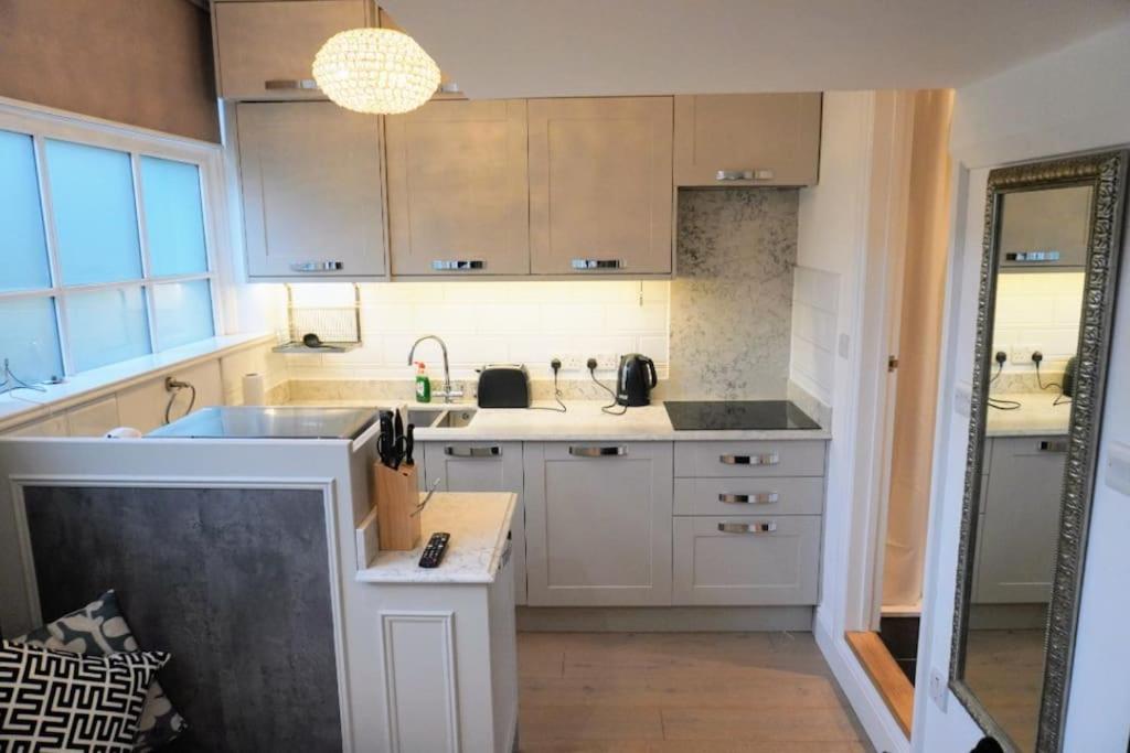 Cosy 2 Bed Modern Mews - Kings Cross