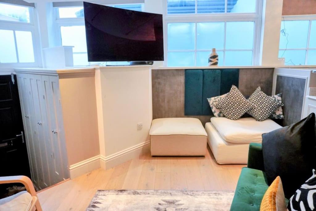 Cosy 2 Bed Modern Mews - Kings Cross