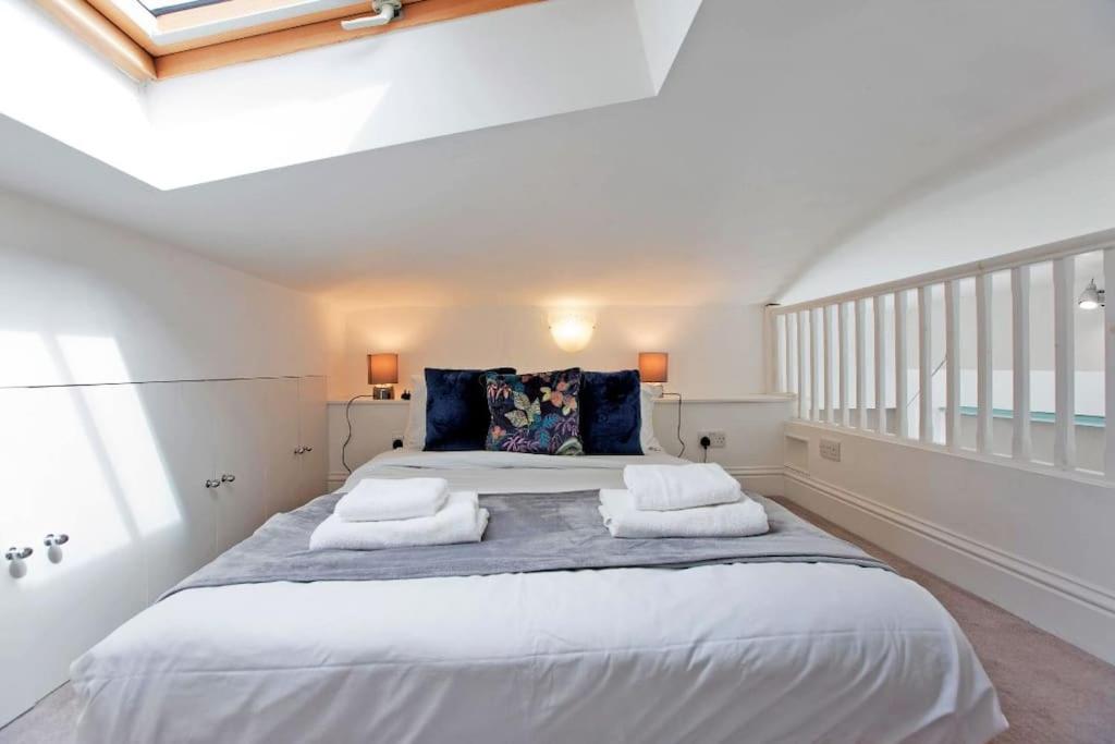 Cosy 2 Bed Modern Mews - Kings Cross