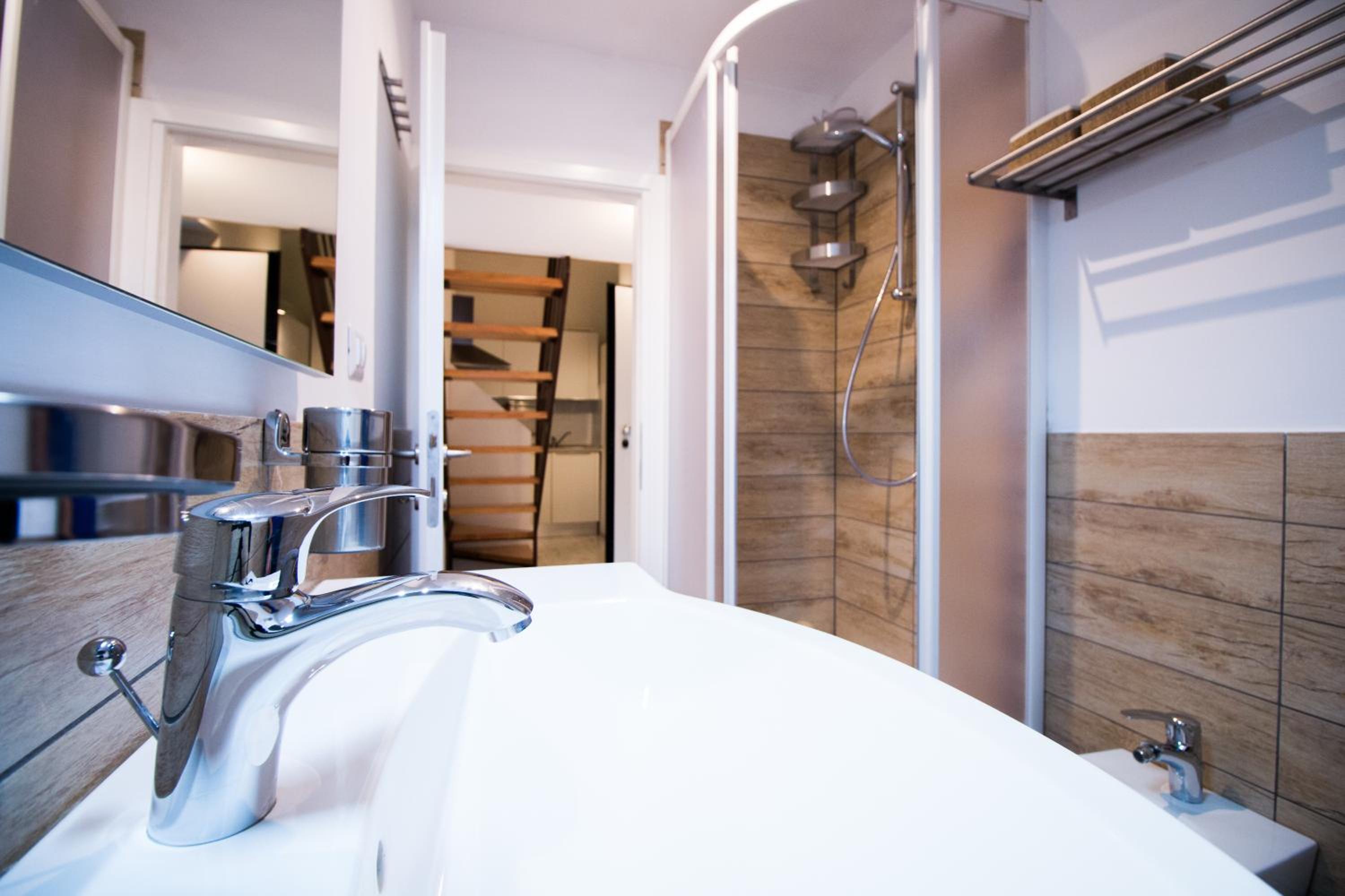 Inner House en Rome — bathroom