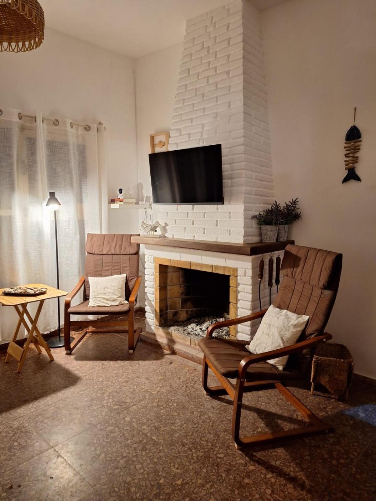 Casa a 3 cuadras del mar, amplio parrillero techado y cochera